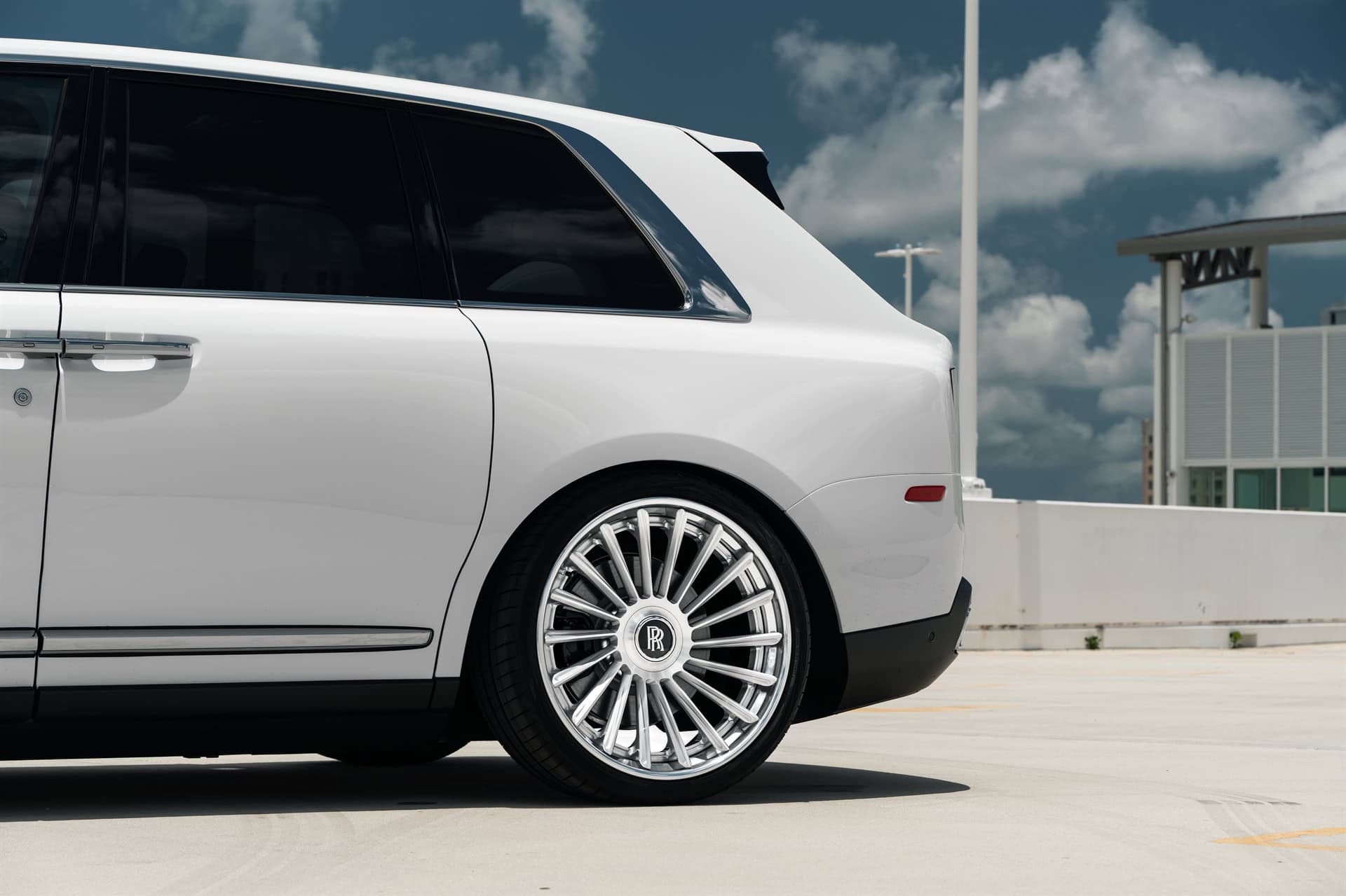 ANRKY RF-382 | Rolls-Royce Cullinan