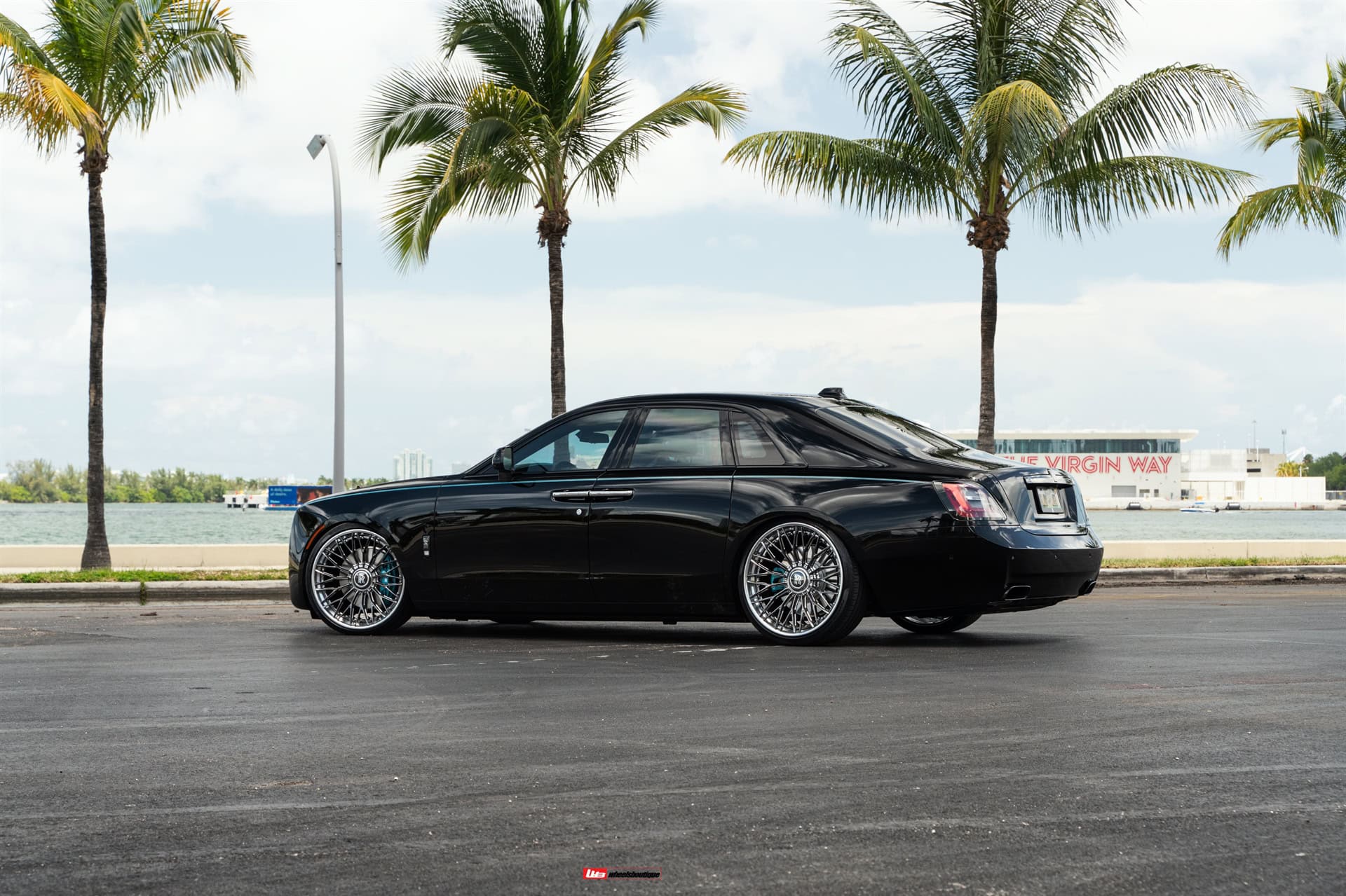 Photo 22 of AL13 R100 | Rolls-Royce Ghost Black Badge