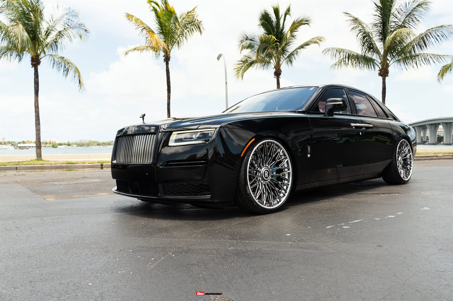 Photo 25 of AL13 R100 | Rolls-Royce Ghost Black Badge