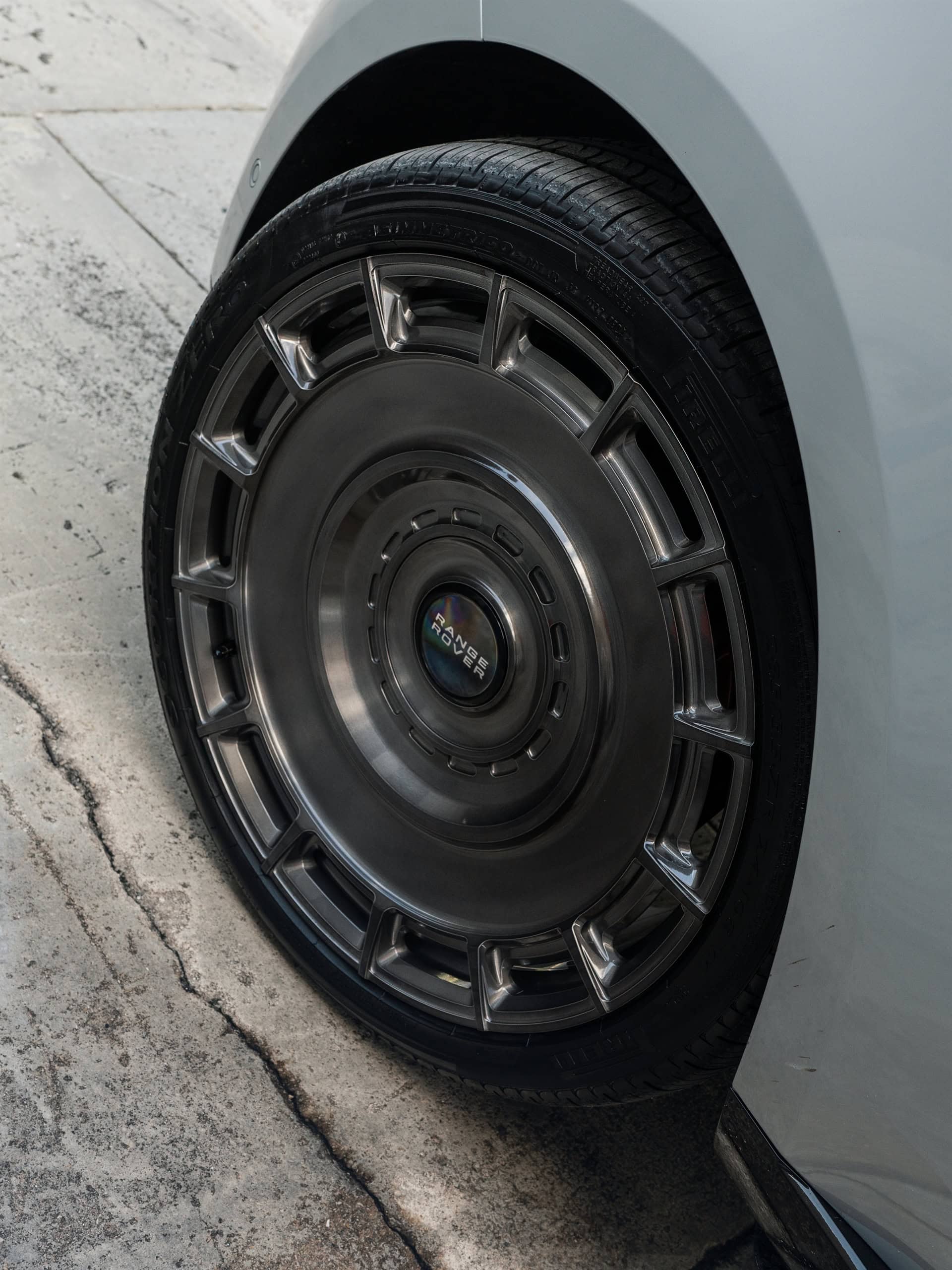 Range Rover on AG Wheels