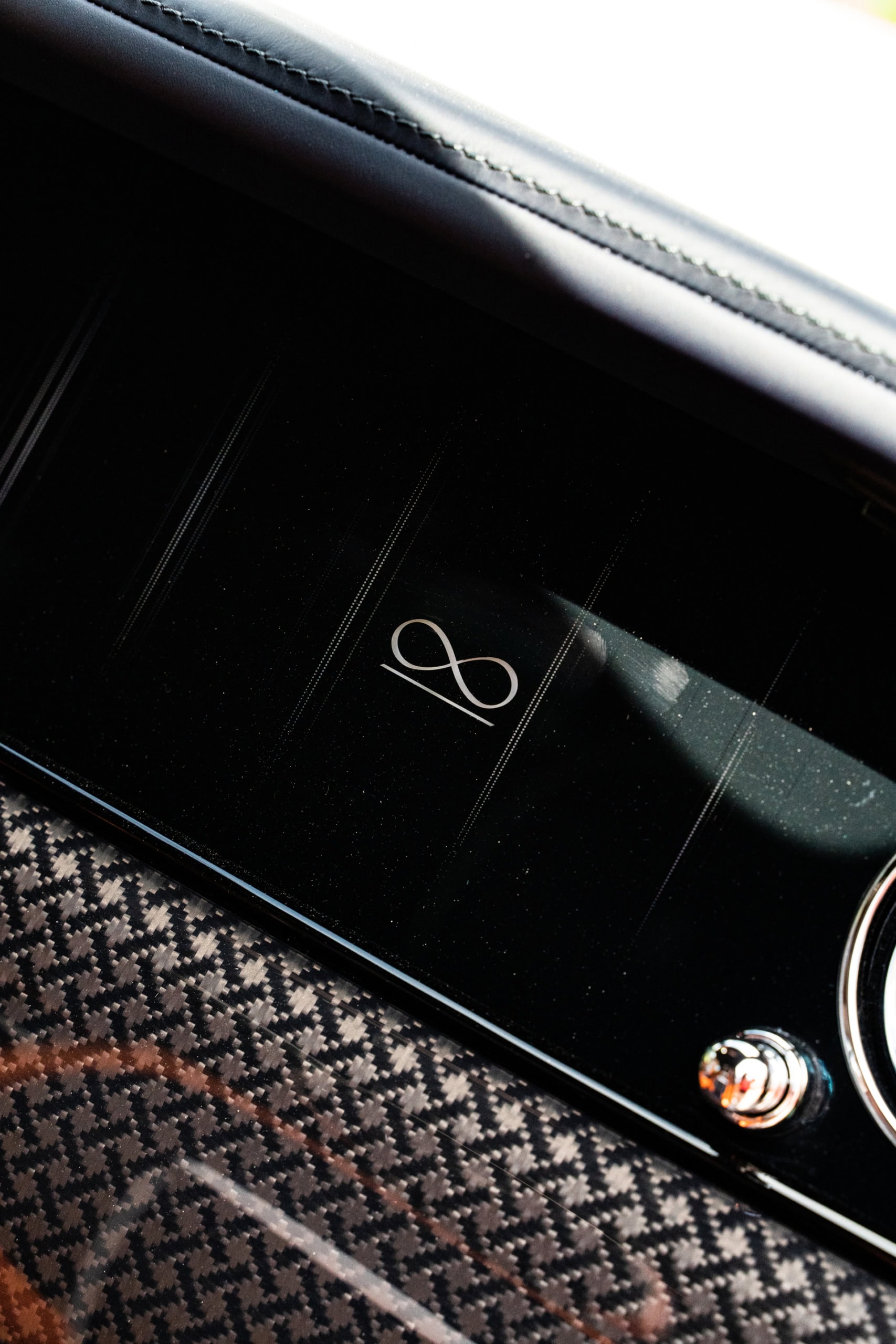1016 Industries Cullinan Series II | Burnout Gray | on Avant Garde AGL93 | Satin Black
