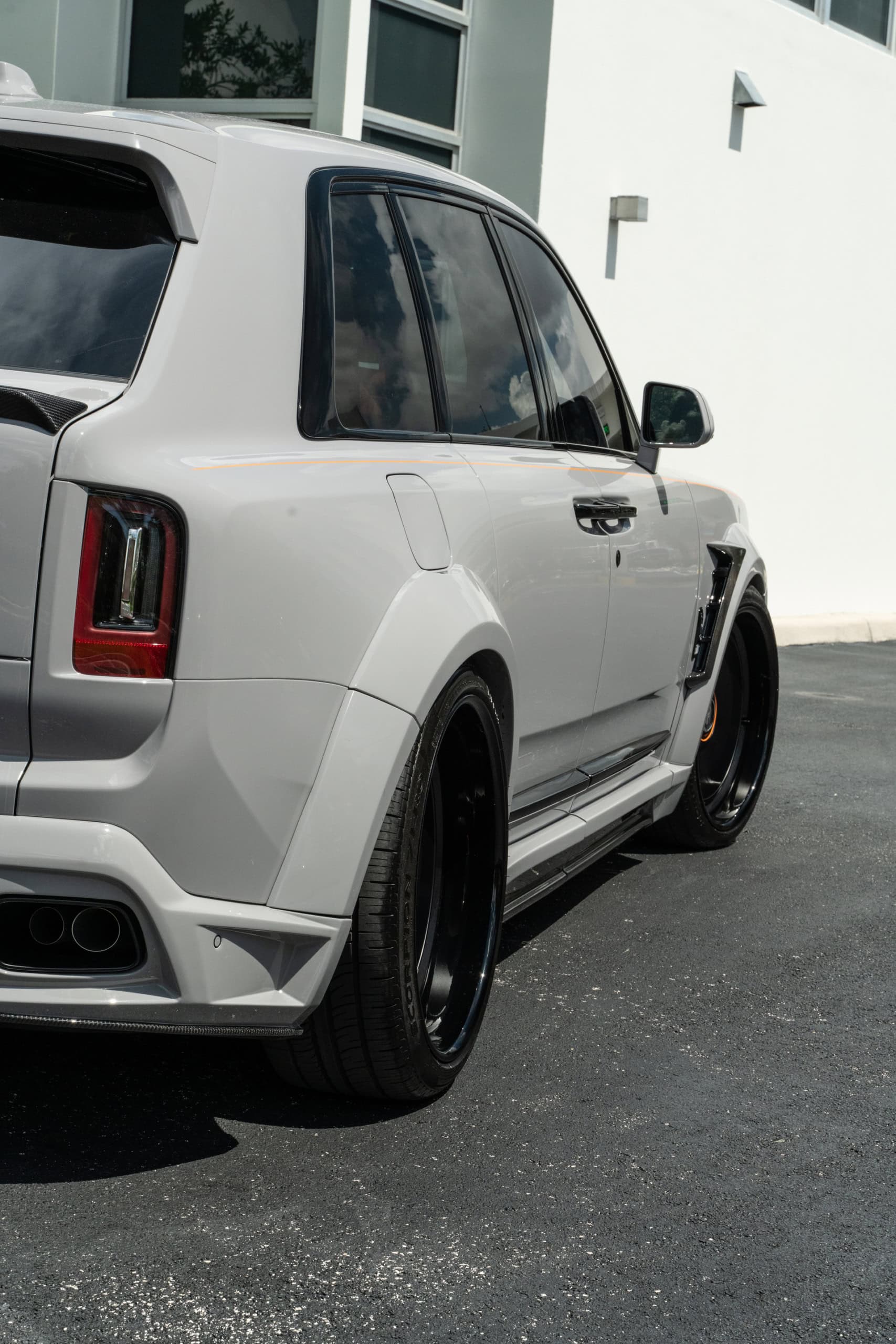 1016 Industries Cullinan Series II | Burnout Gray | on Avant Garde AGL93 | Satin Black