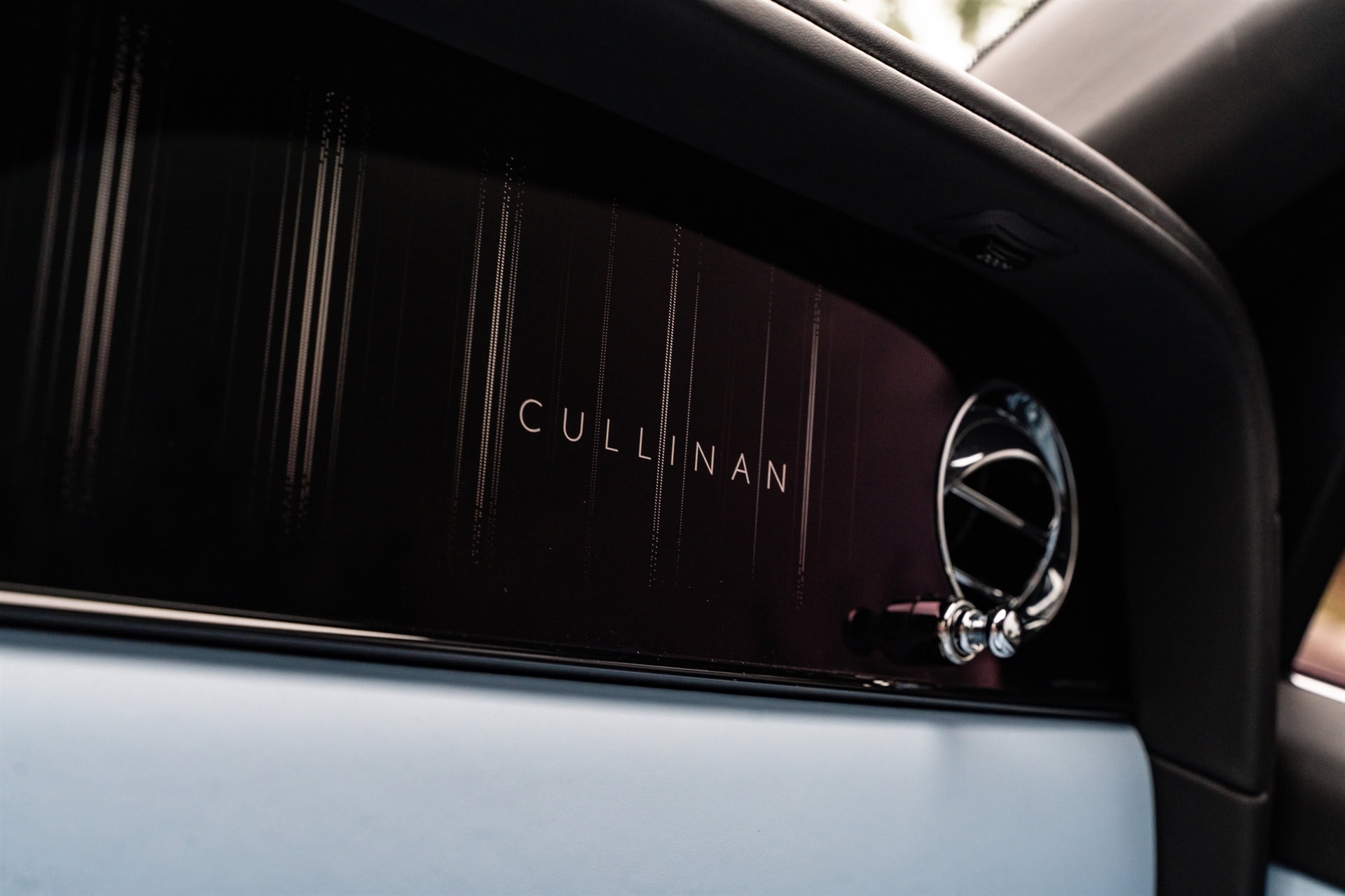 1016 Industries Cullinan Series II | Diamond Black | on Avant Garde SRX-04 | Gloss Black