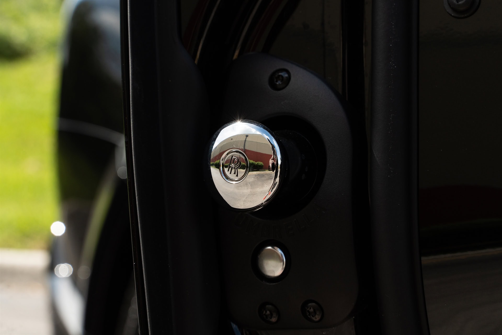 1016 Industries Cullinan Series II | Diamond Black | on Avant Garde SRX-04 | Gloss Black