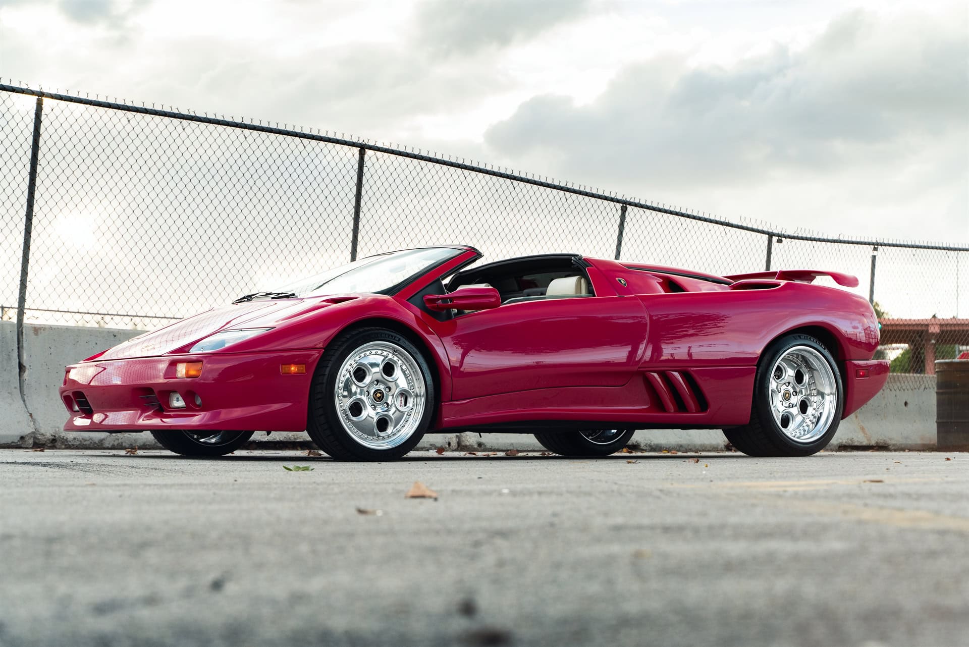 Lamborghini Diablo VT on 1886 Wheels