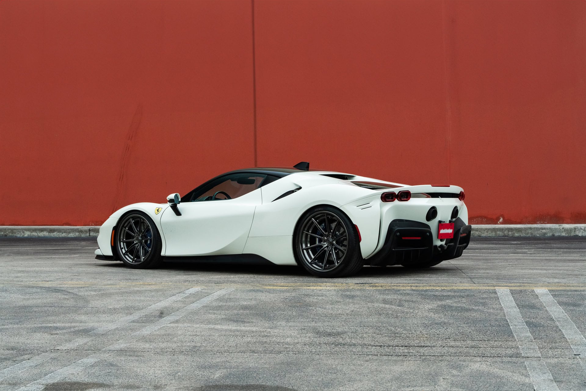 Ferrari SF90 | Bianco Avus | on 1886 G010 | Polished Liquid Smoke