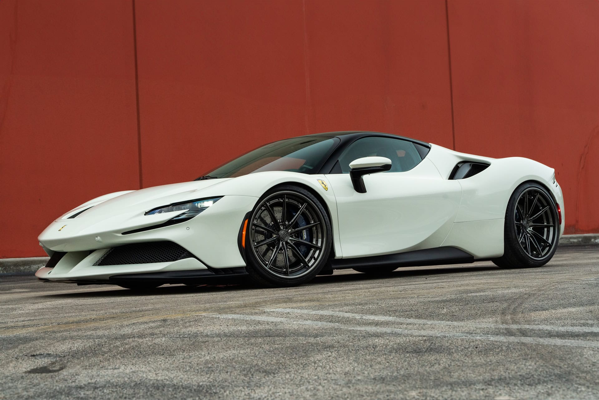 Ferrari SF90 | Bianco Avus | on 1886 G010 | Polished Liquid Smoke