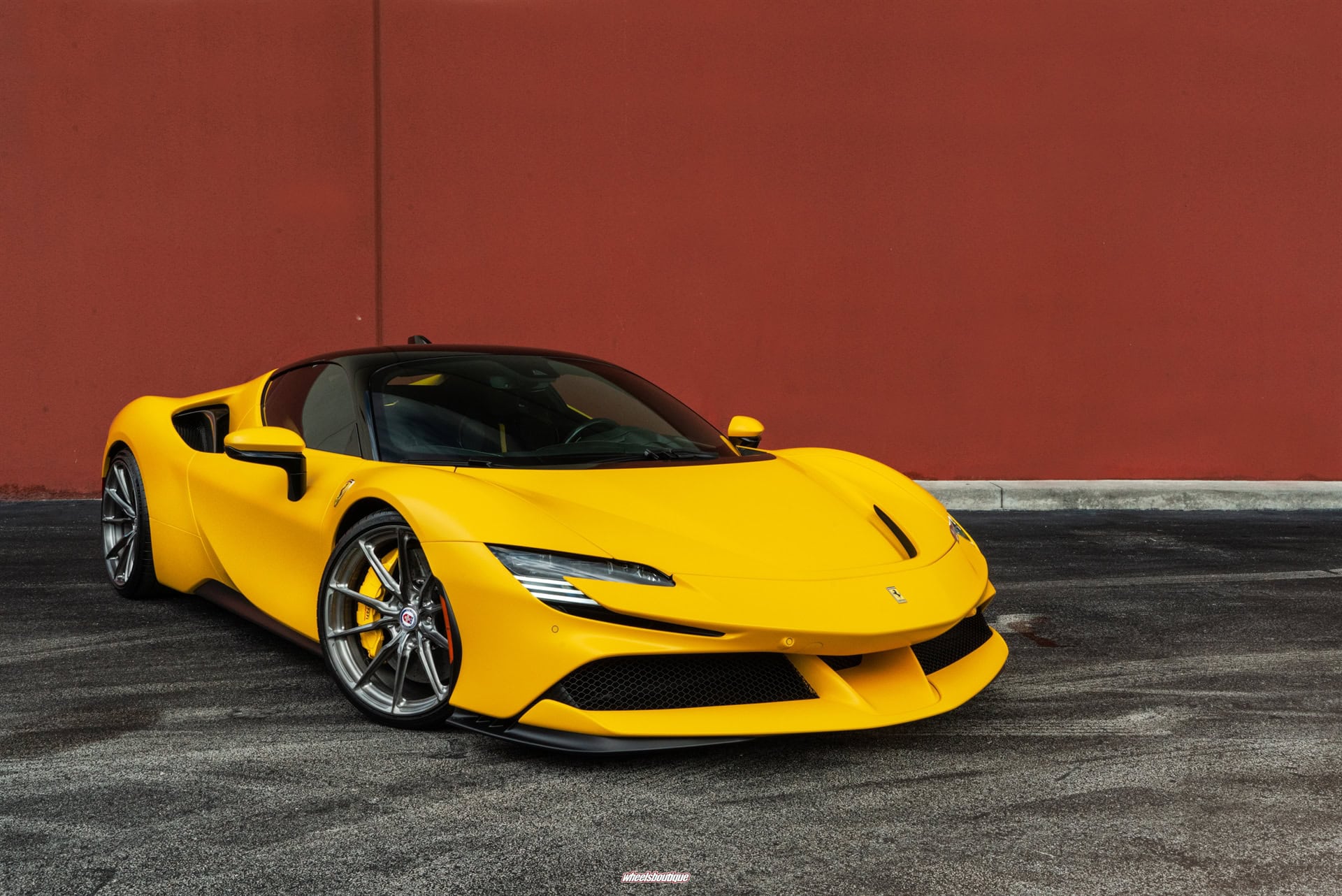 Ferrari SF90 Gialo Modena HRE P104SC