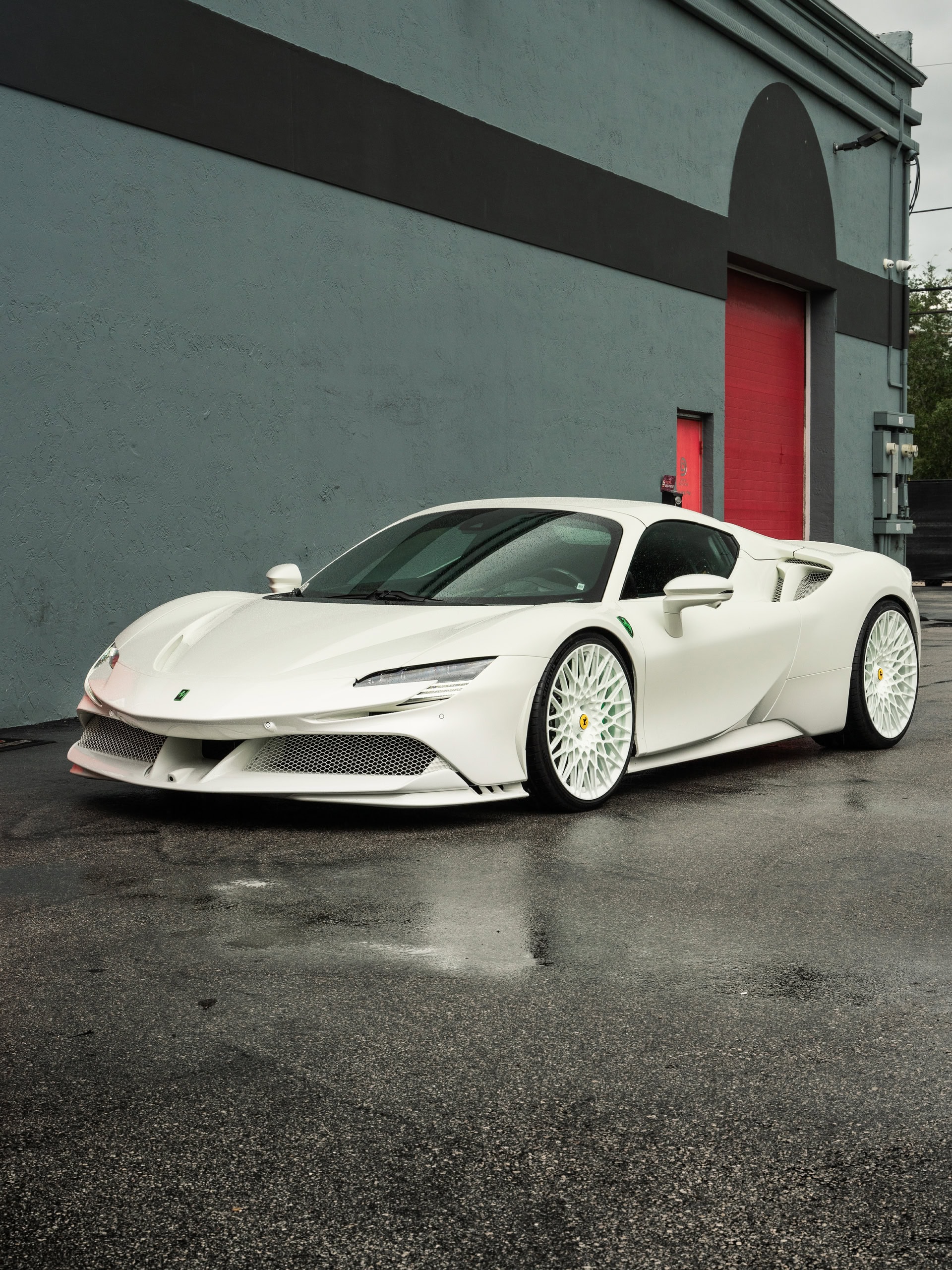 Photo 31 of Ferrari SF90 | Bianco Avus | on 1886 S015 | Gloss White