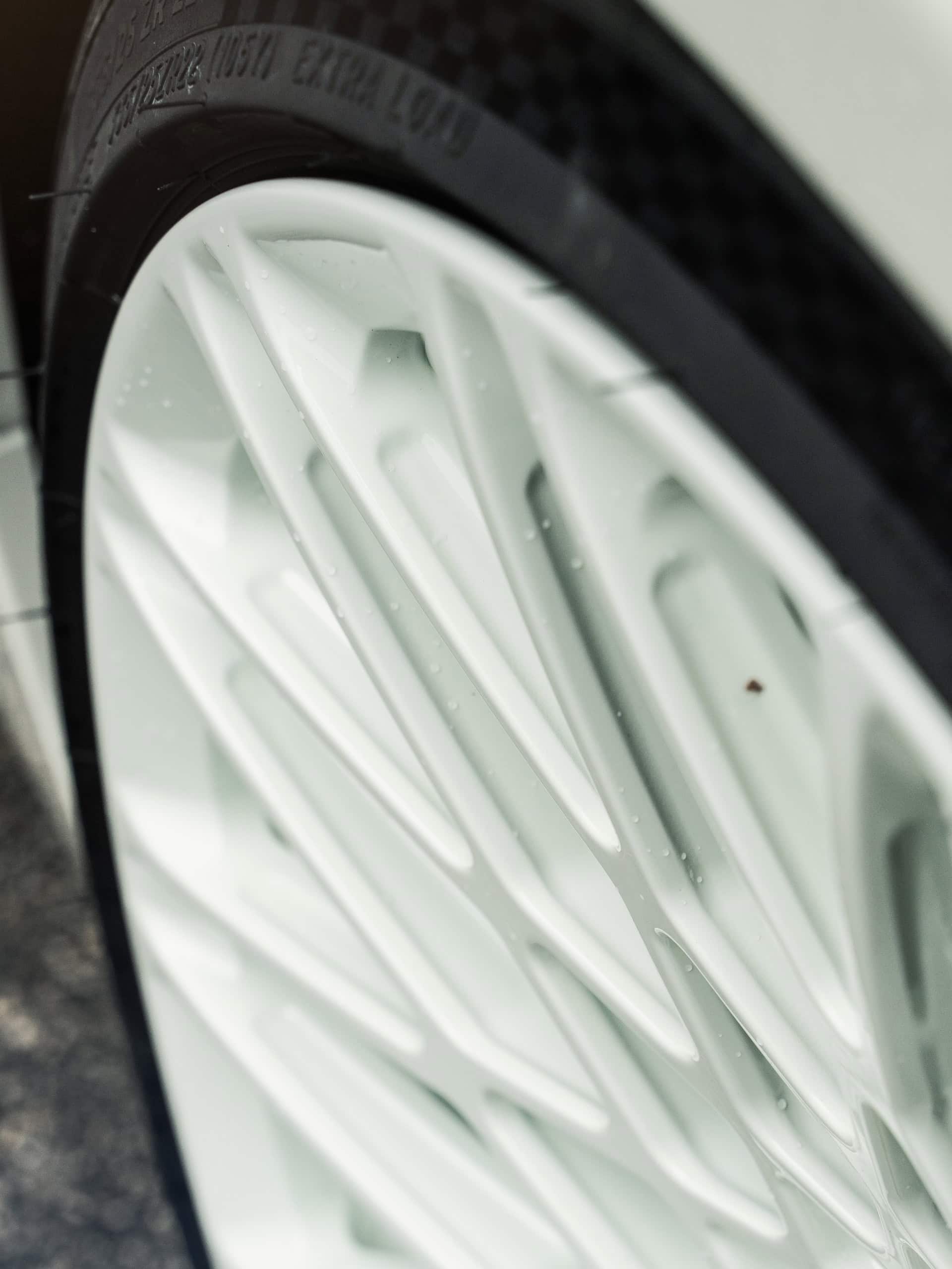 Photo 25 of Ferrari SF90 | Bianco Avus | on 1886 S015 | Gloss White