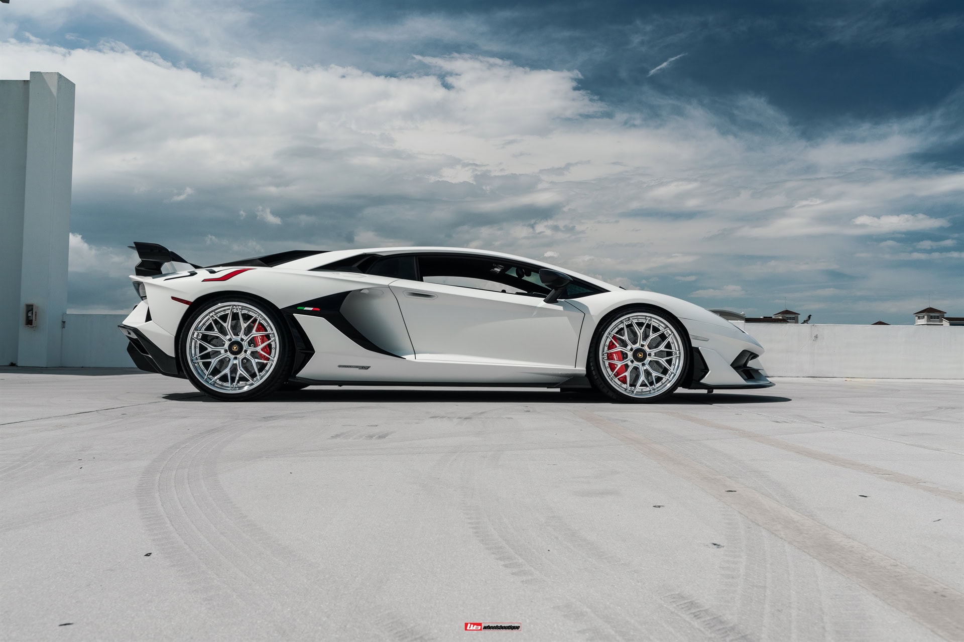 AL13 R80 | Lamborghini Aventador SVJ