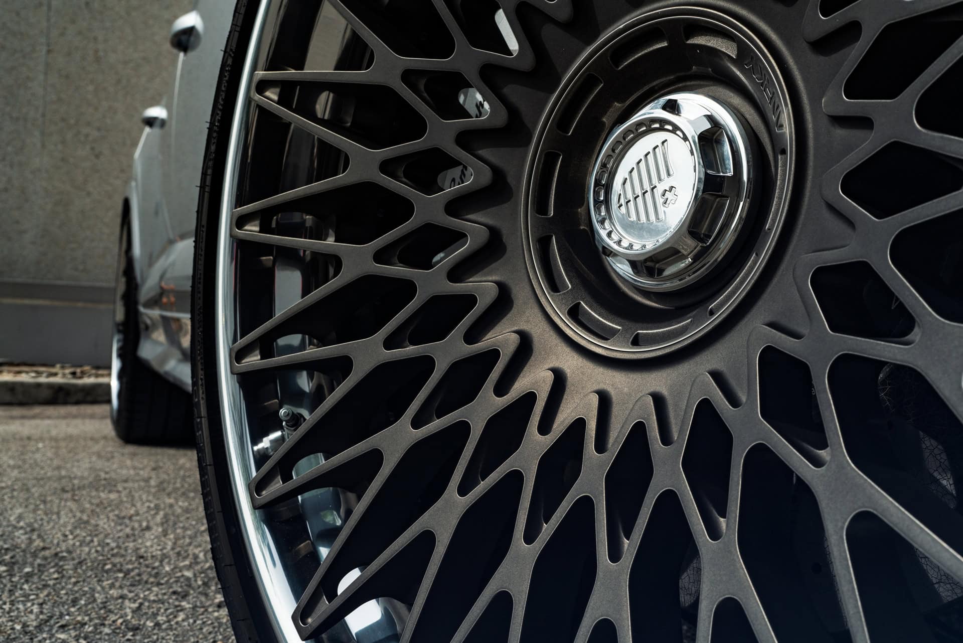Photo 24 of Lamborghini Urus SE | Grigio Nimbus | on ANRKY RS7.3 | Frozen Polished Gunmetal