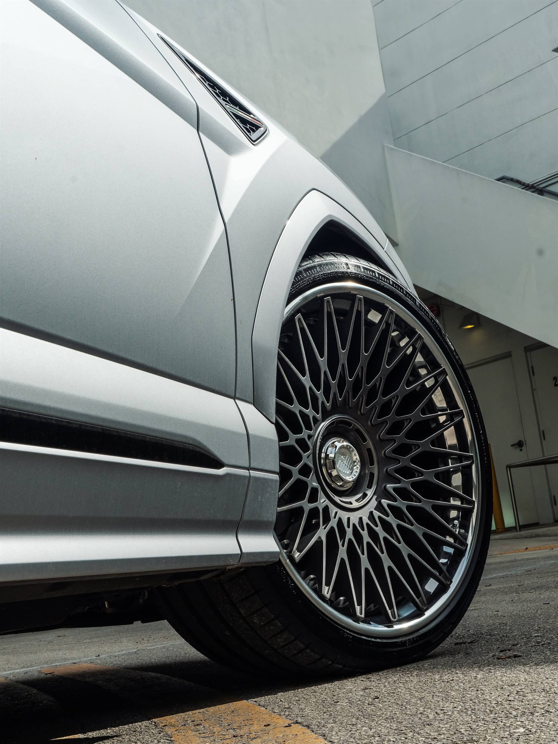 Photo 28 of Lamborghini Urus SE | Grigio Nimbus | on ANRKY RS7.3 | Frozen Polished Gunmetal