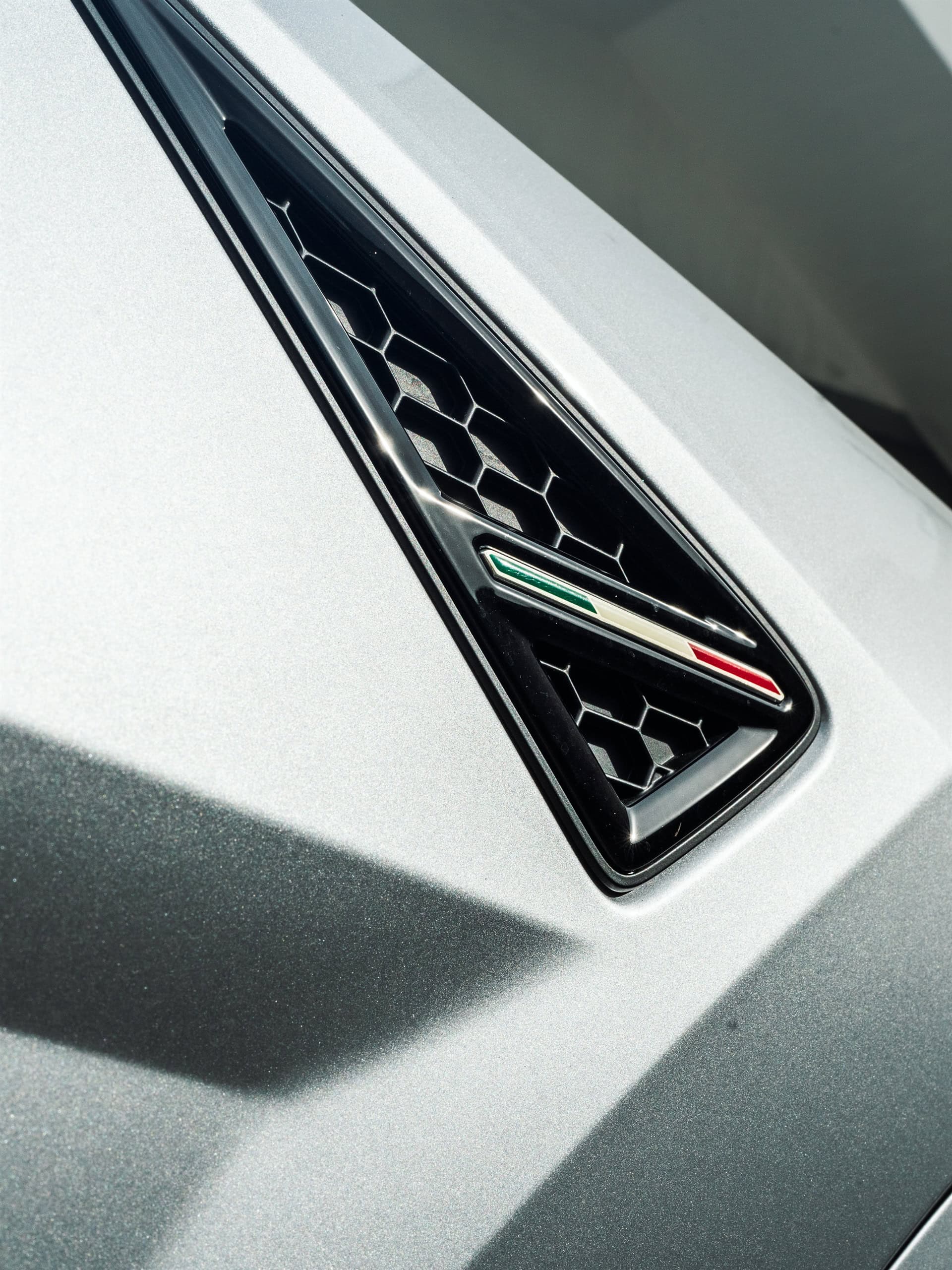 Photo 29 of Lamborghini Urus SE | Grigio Nimbus | on ANRKY RS7.3 | Frozen Polished Gunmetal