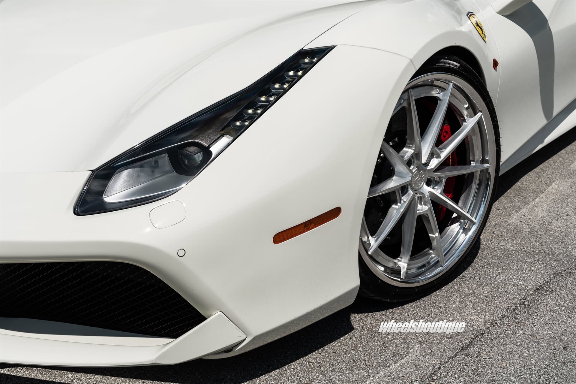 Ferrari 488 | Bianco Avus | on ANRKY AN38 | Brushed Clear