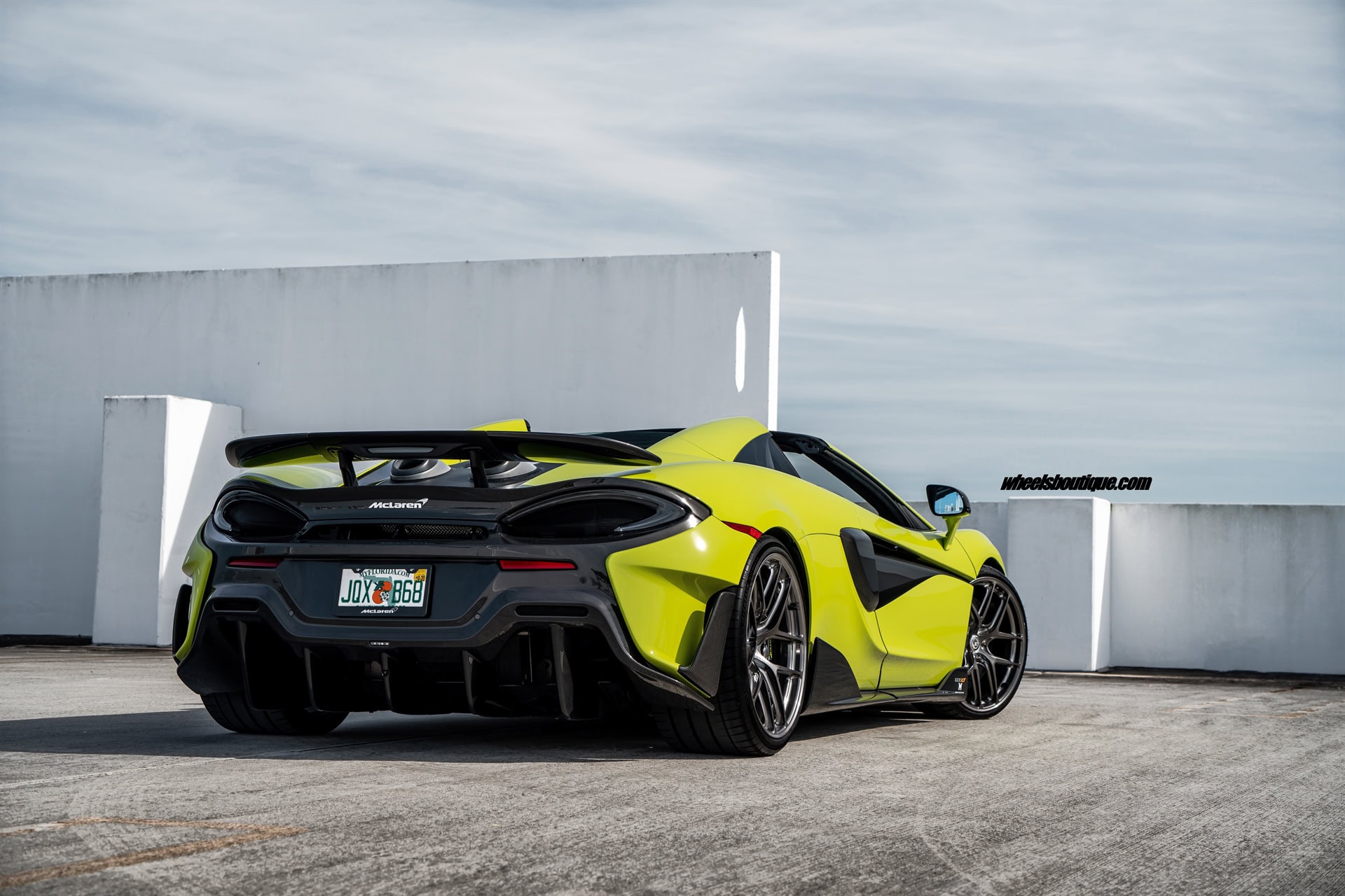 MCLAREN 600LT SPIDER ON HRE R101 LIGHTWEIGHT