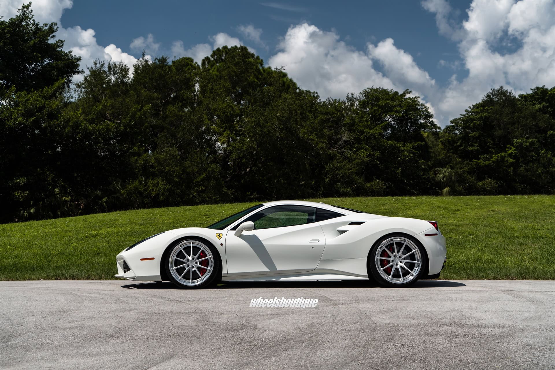 Ferrari 488 | Bianco Avus | on ANRKY AN38 | Brushed Clear