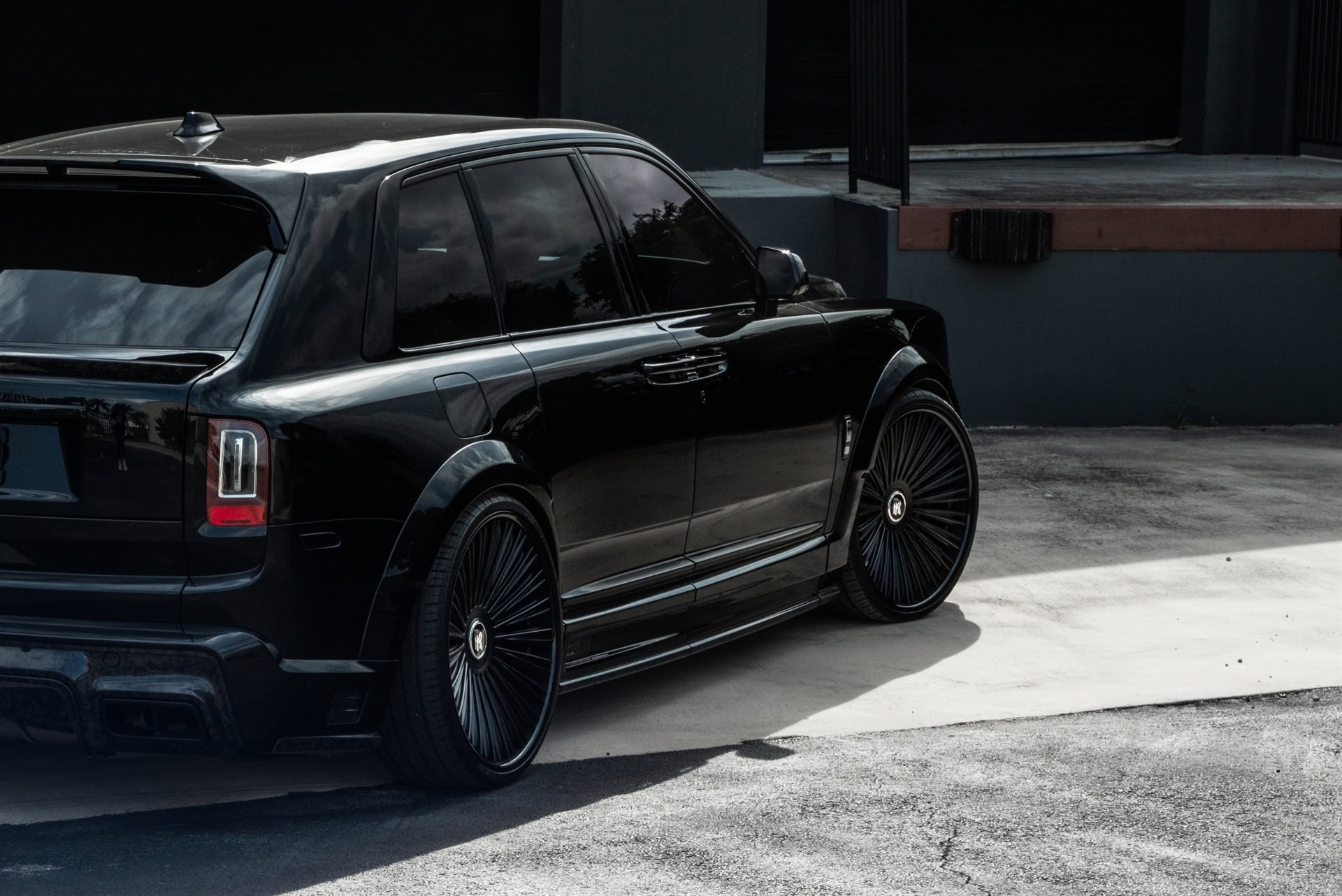 Urban Auto Kit /1886 wheels | Rolls Royce Cullinan