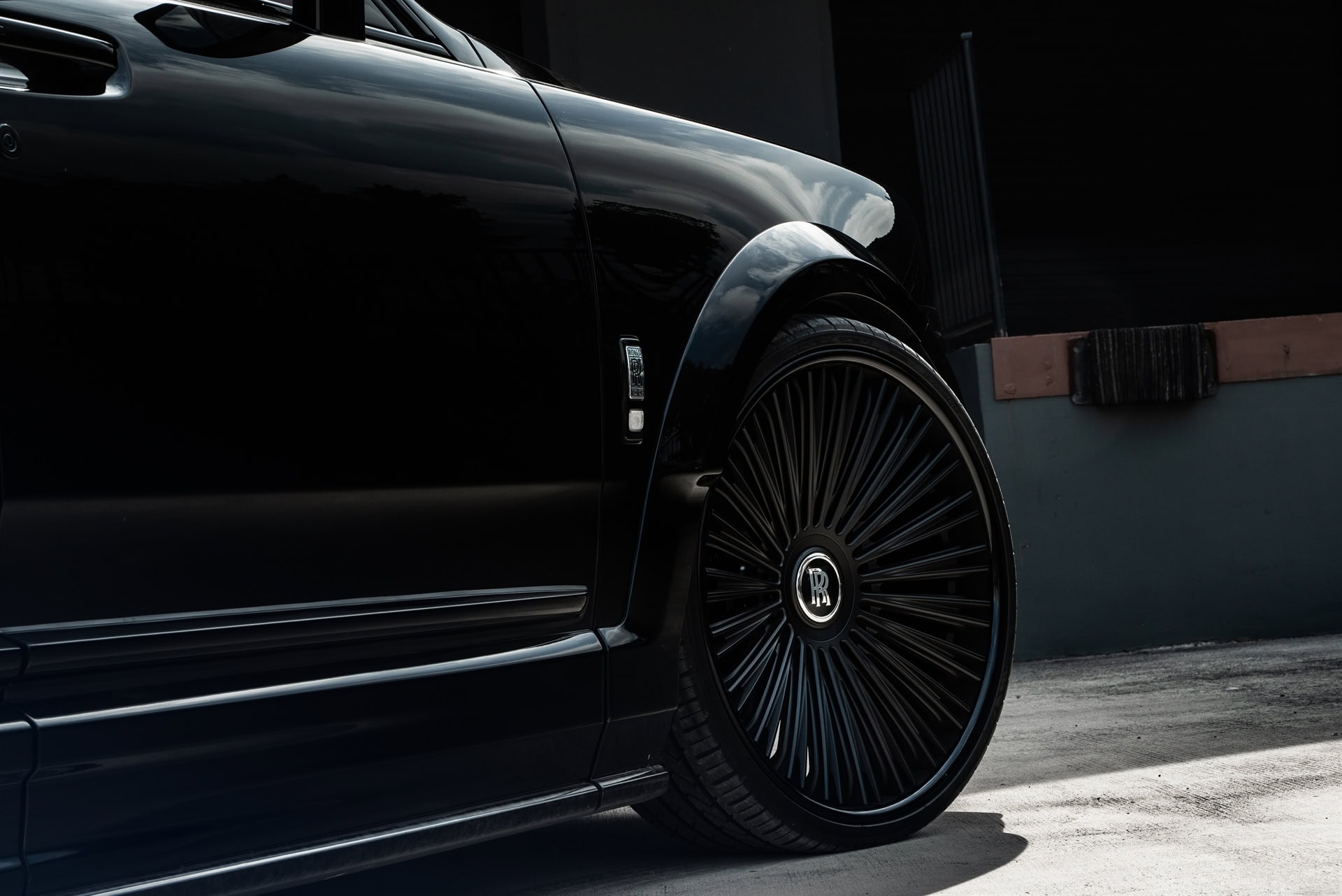 Urban Auto Kit /1886 wheels | Rolls Royce Cullinan