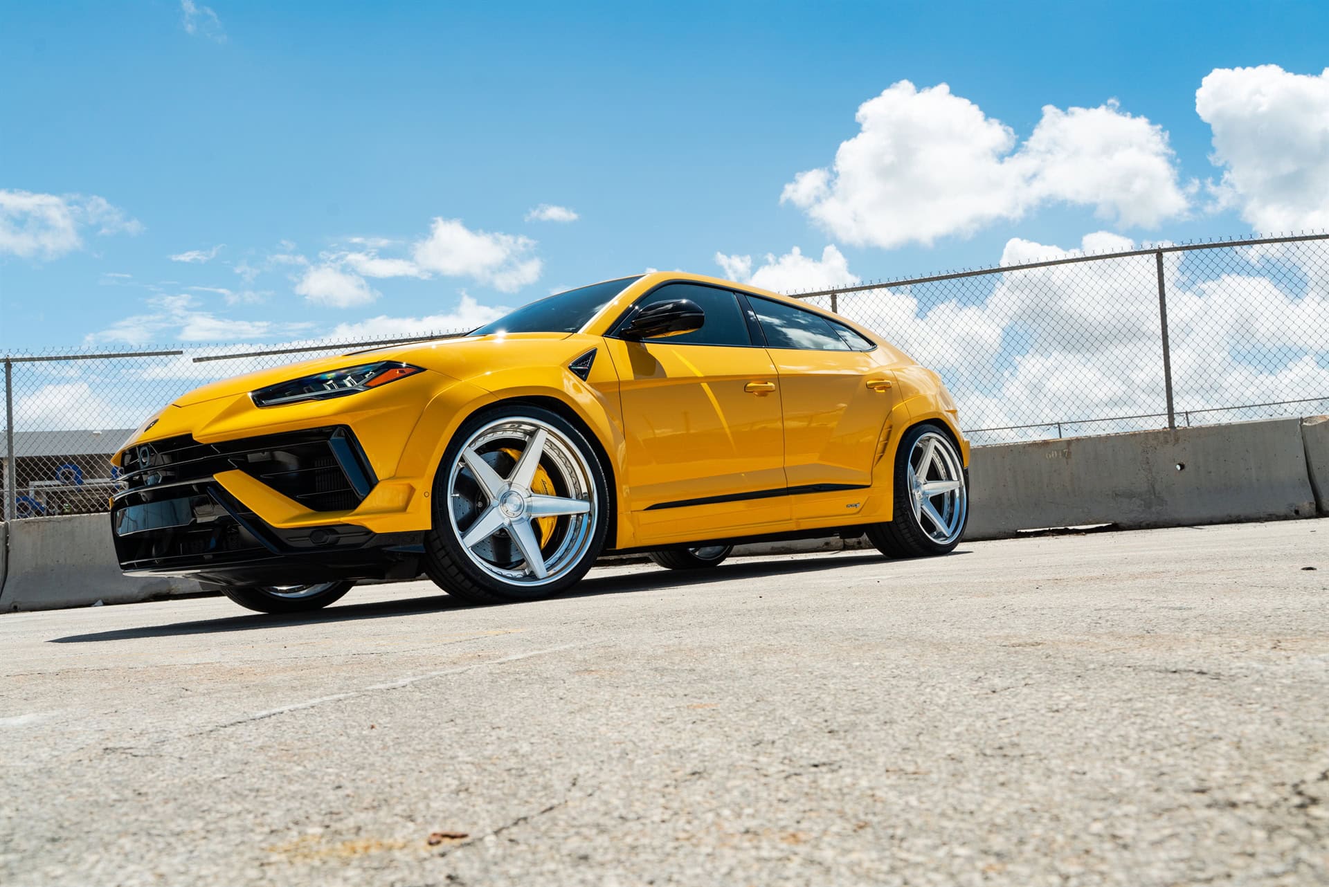 Photo 34 of Novitec Esteso Lamborghini Urus – RETROSeries RS5.3