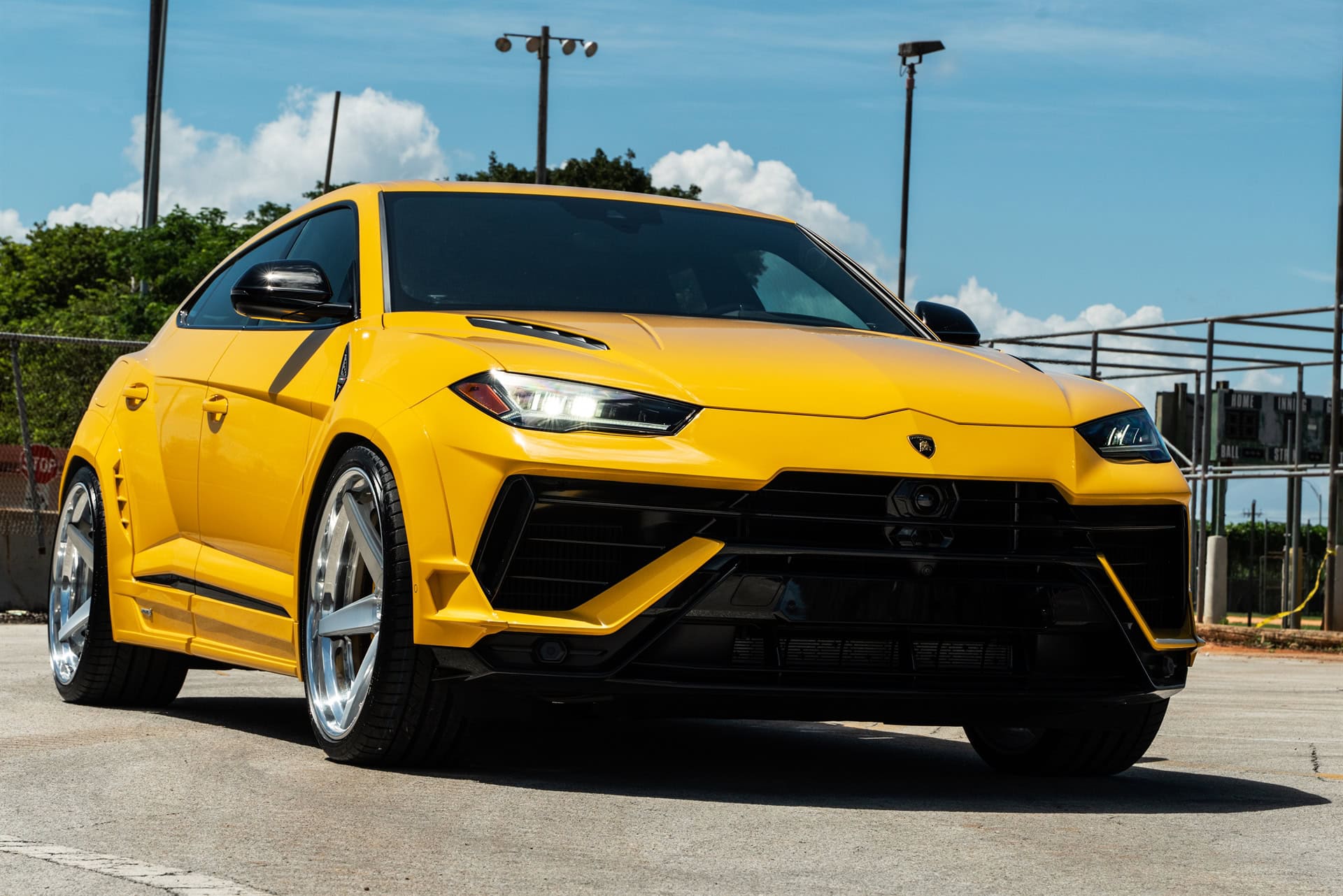 Photo 35 of Novitec Esteso Lamborghini Urus – RETROSeries RS5.3