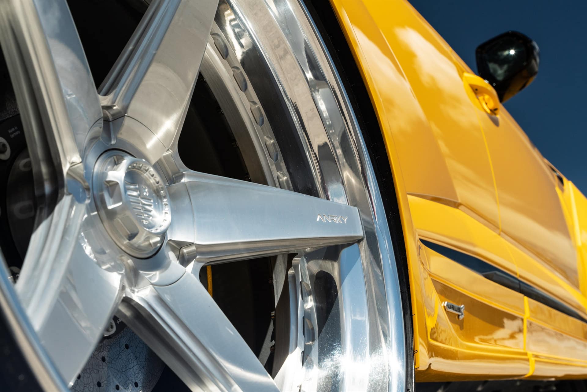 Photo 40 of Novitec Esteso Lamborghini Urus – RETROSeries RS5.3