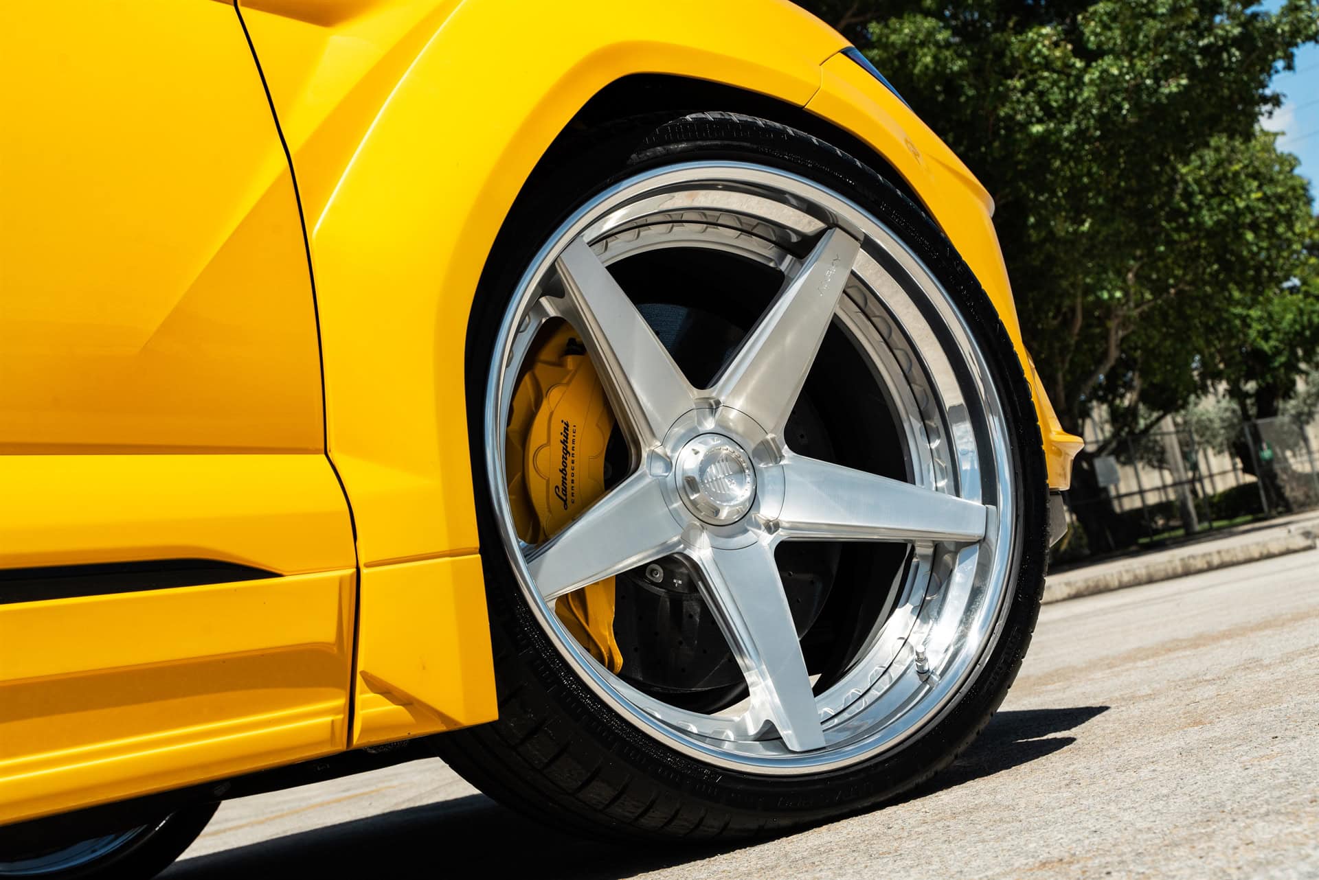 Photo 48 of Novitec Esteso Lamborghini Urus – RETROSeries RS5.3