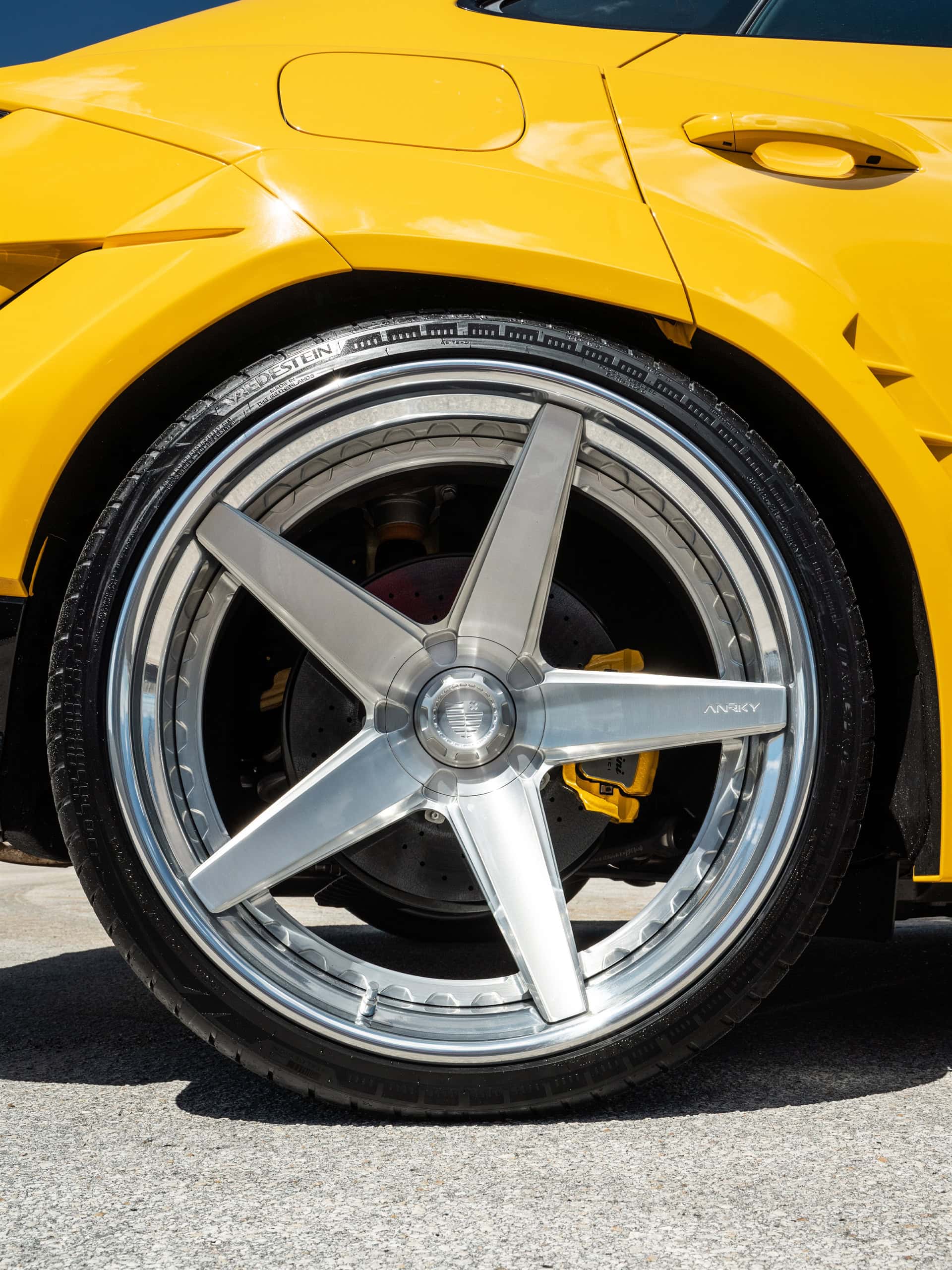 Novitec Esteso Lamborghini Urus – RETROSeries RS5.3