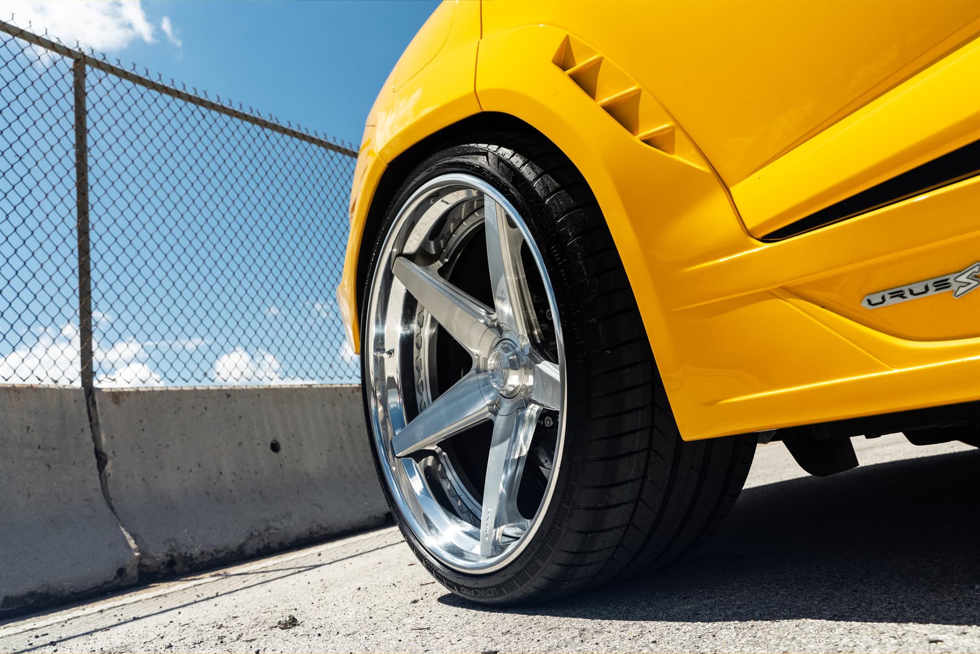 Photo 29 of Novitec Esteso Lamborghini Urus – RETROSeries RS5.3