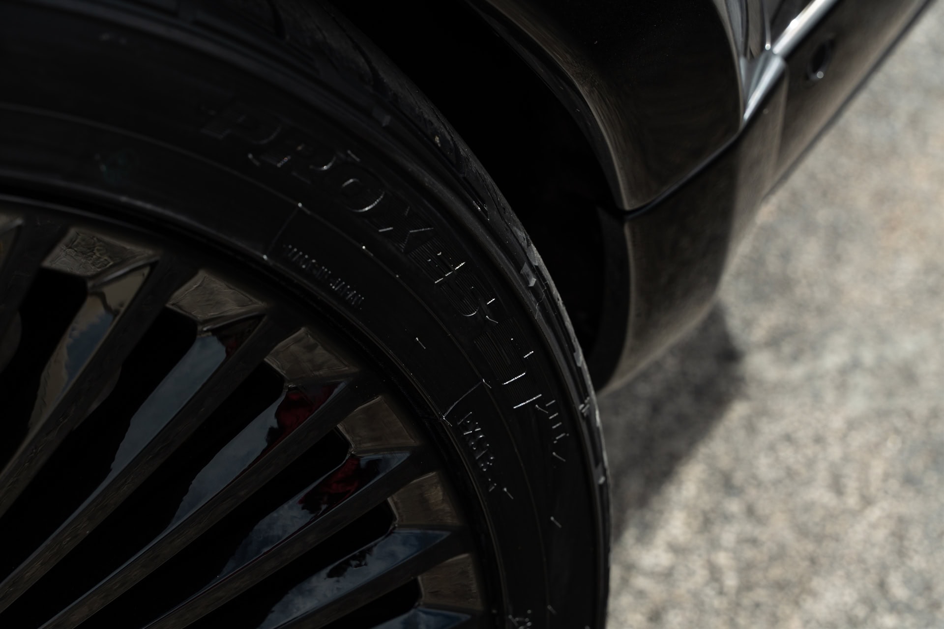 Photo 27 of Range Rover | Santorini Black | on Forgiato Trimestre-M | Gloss Black