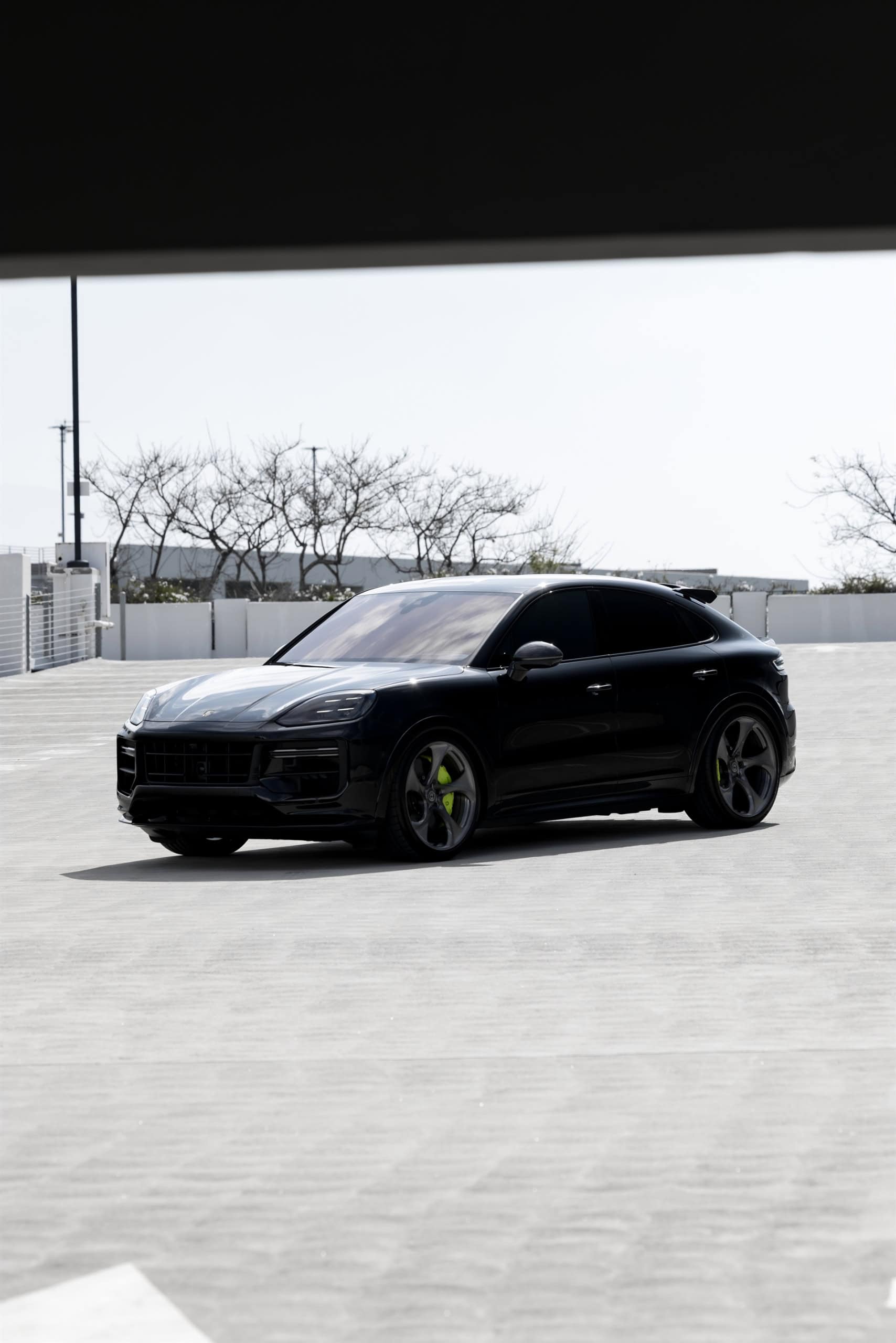 Photo 24 of Porsche Cayenne on HRE 522M
