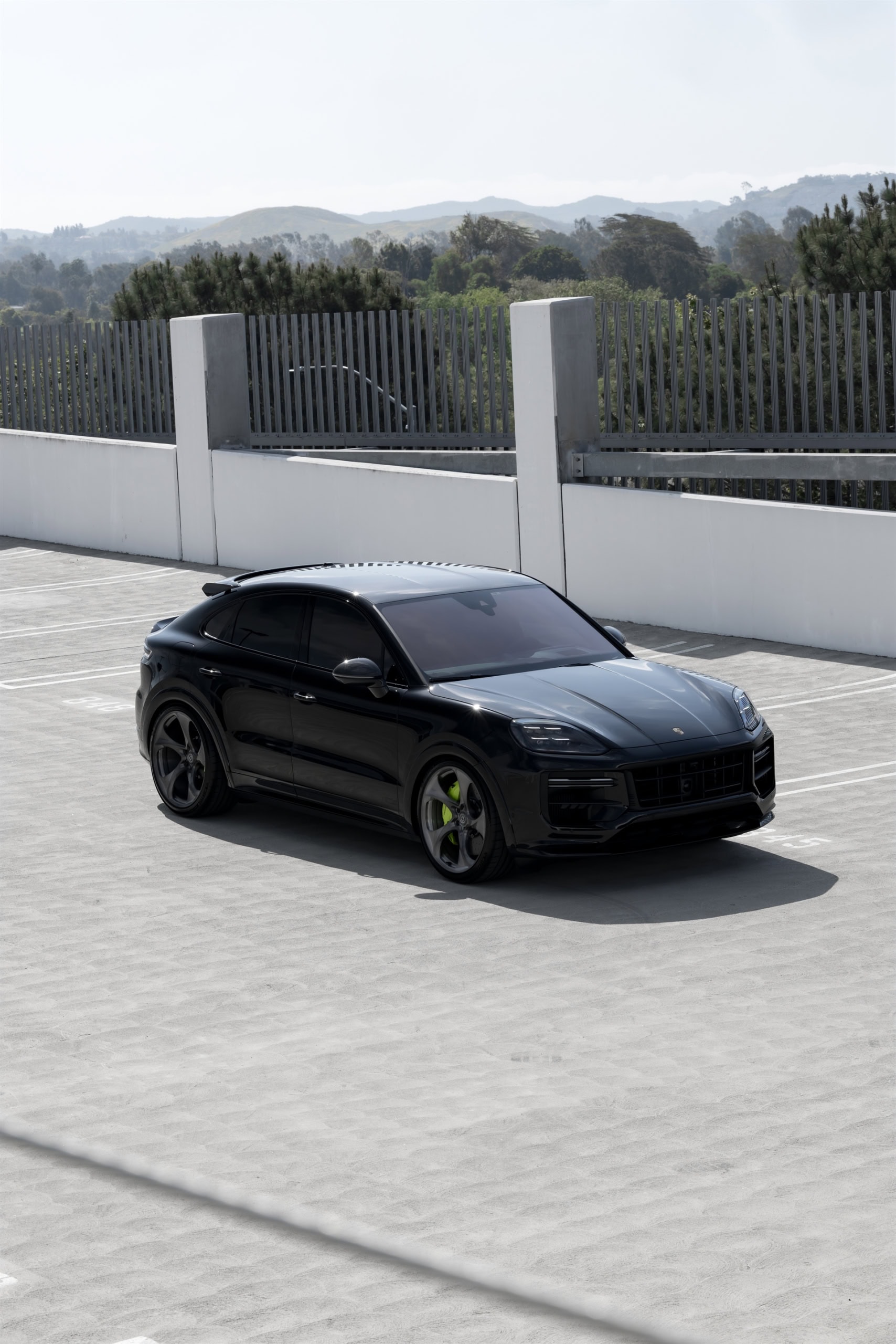 Porsche Cayenne on HRE 522M