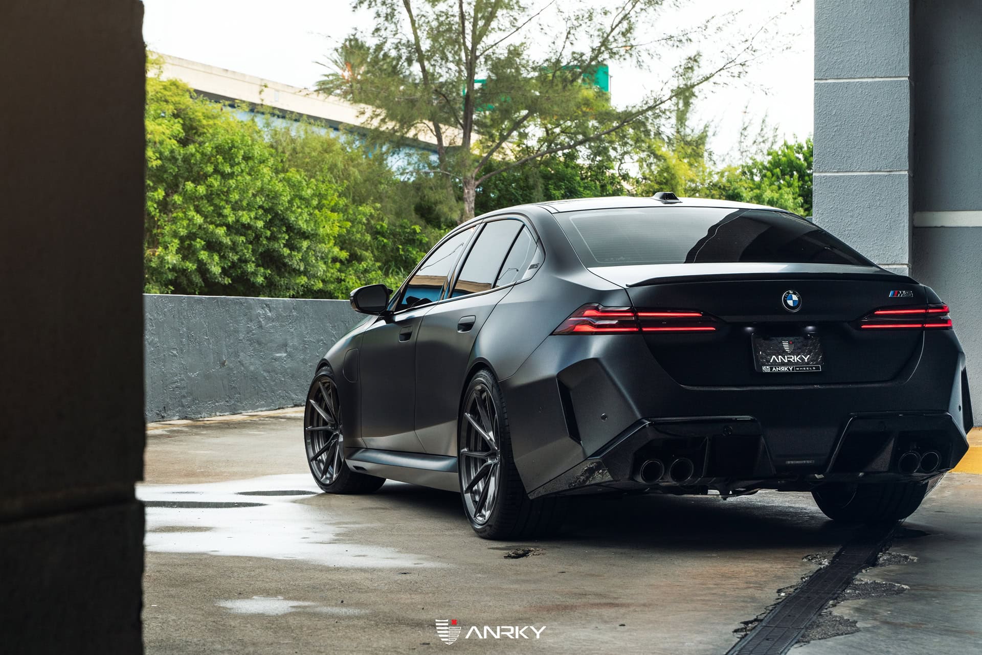 BMW G90 M5 – AN22 SeriesTWO