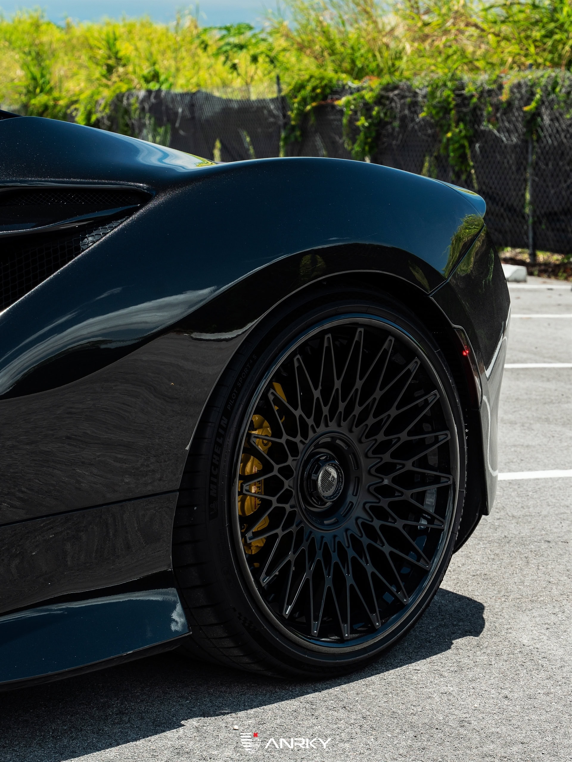 Ferrari F8 Tributo – RETROSeries RS7.3