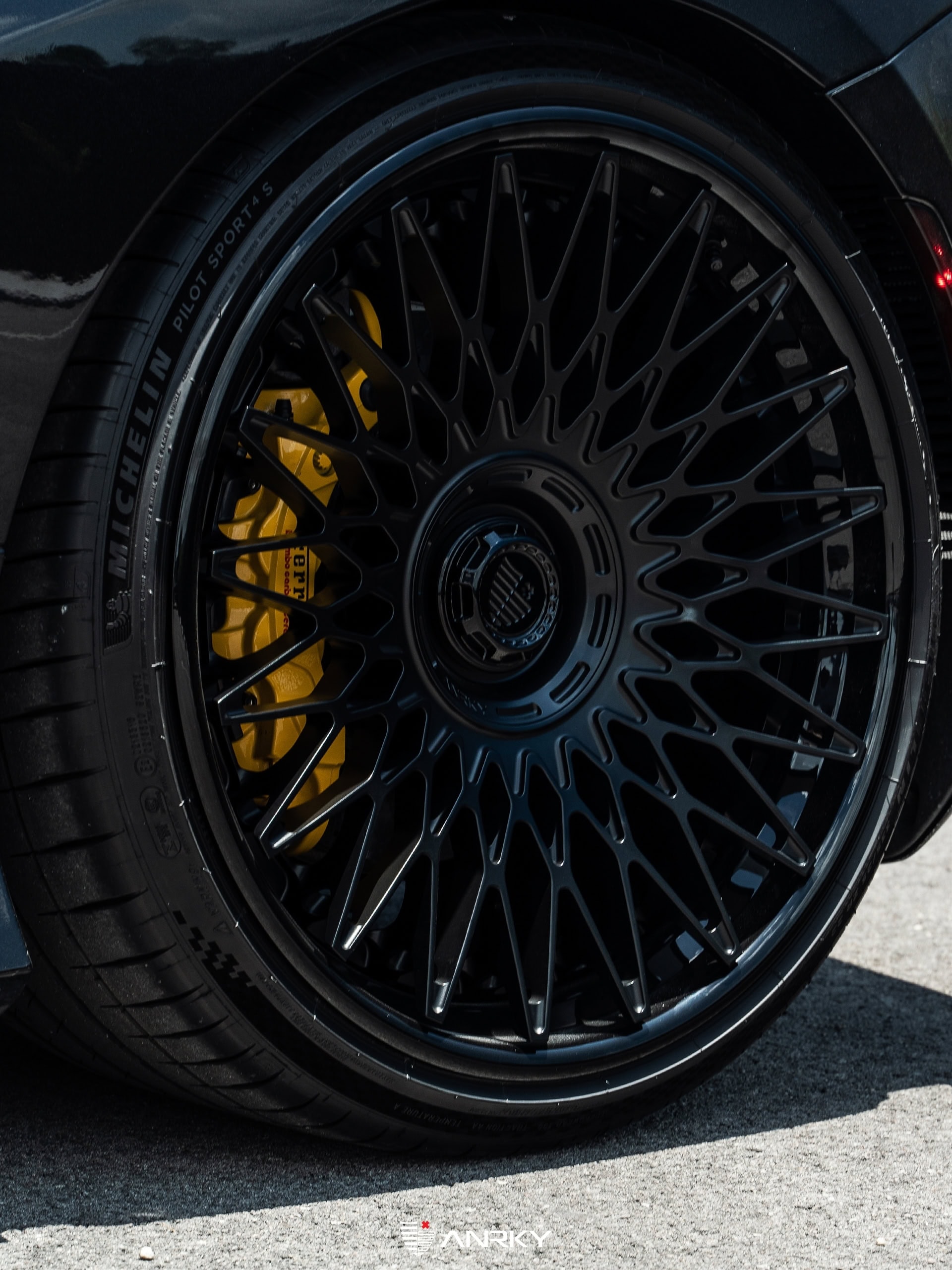 Photo 26 of Ferrari F8 Tributo – RETROSeries RS7.3
