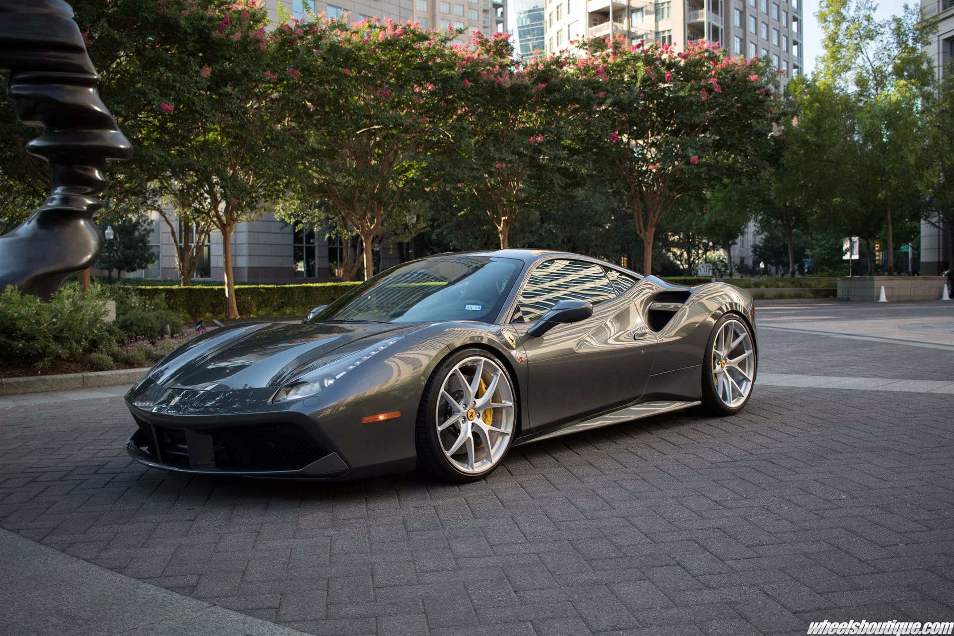 Ferrari 488 GTB | Grigio Silverstone | on HRE P101 | Brushed Clear
