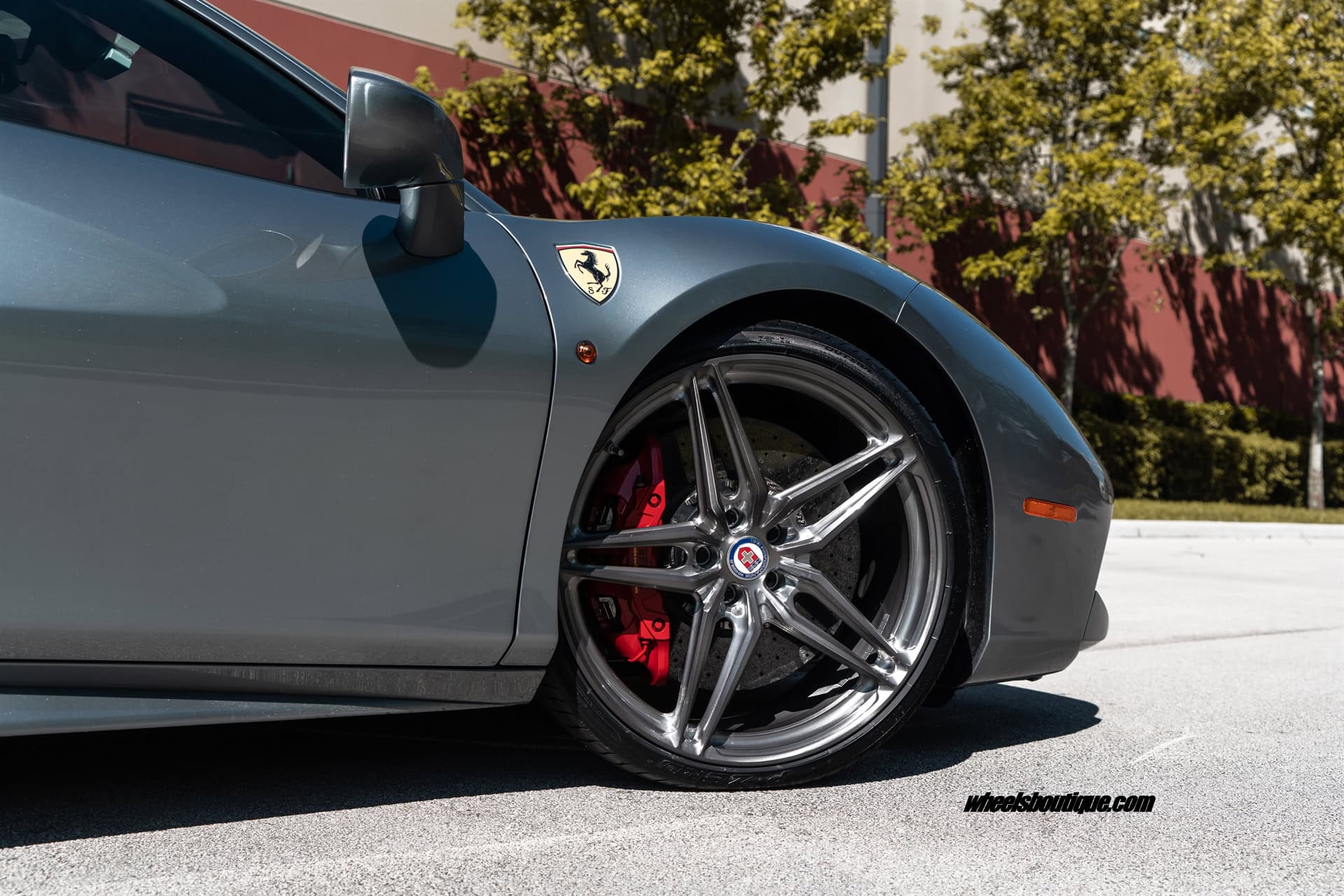 Ferrari 488 GTB | Grigio Silverstone | on HRE P107SC | Brushed Dark Clear