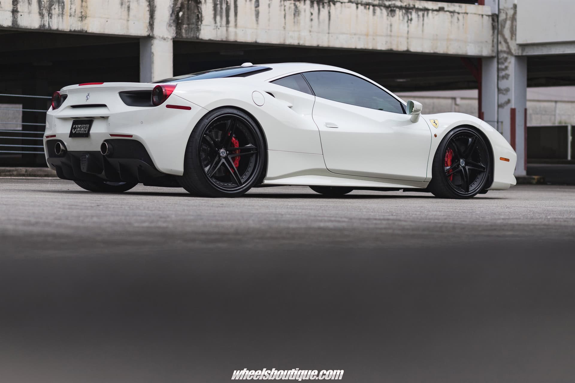 Ferrari 488 | Bianco Avus | on HRE S207 | Satin Black