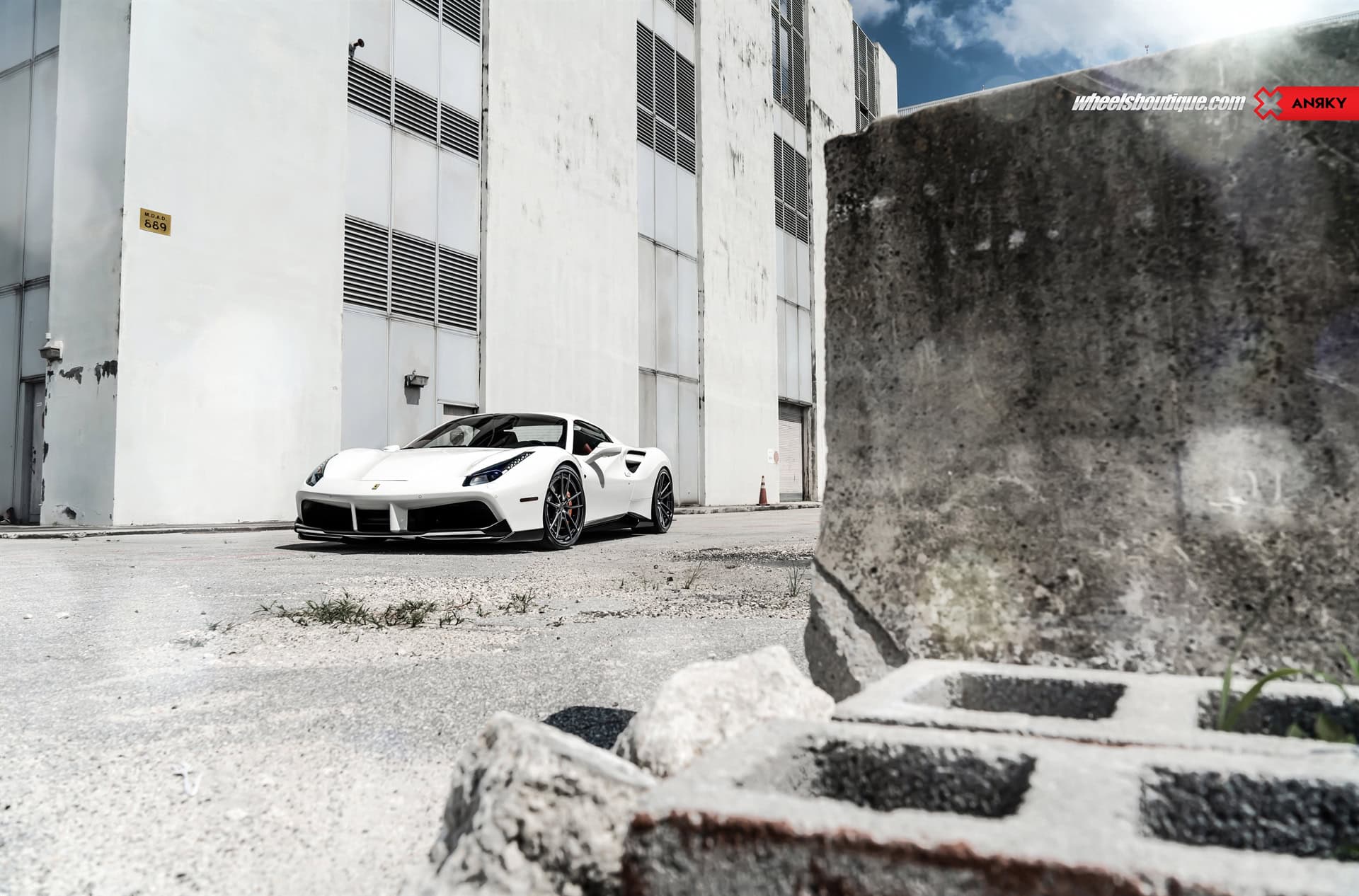 Ferrari 488 Spider | Bianco Avus | on ANRKY AN34 | Satin Black