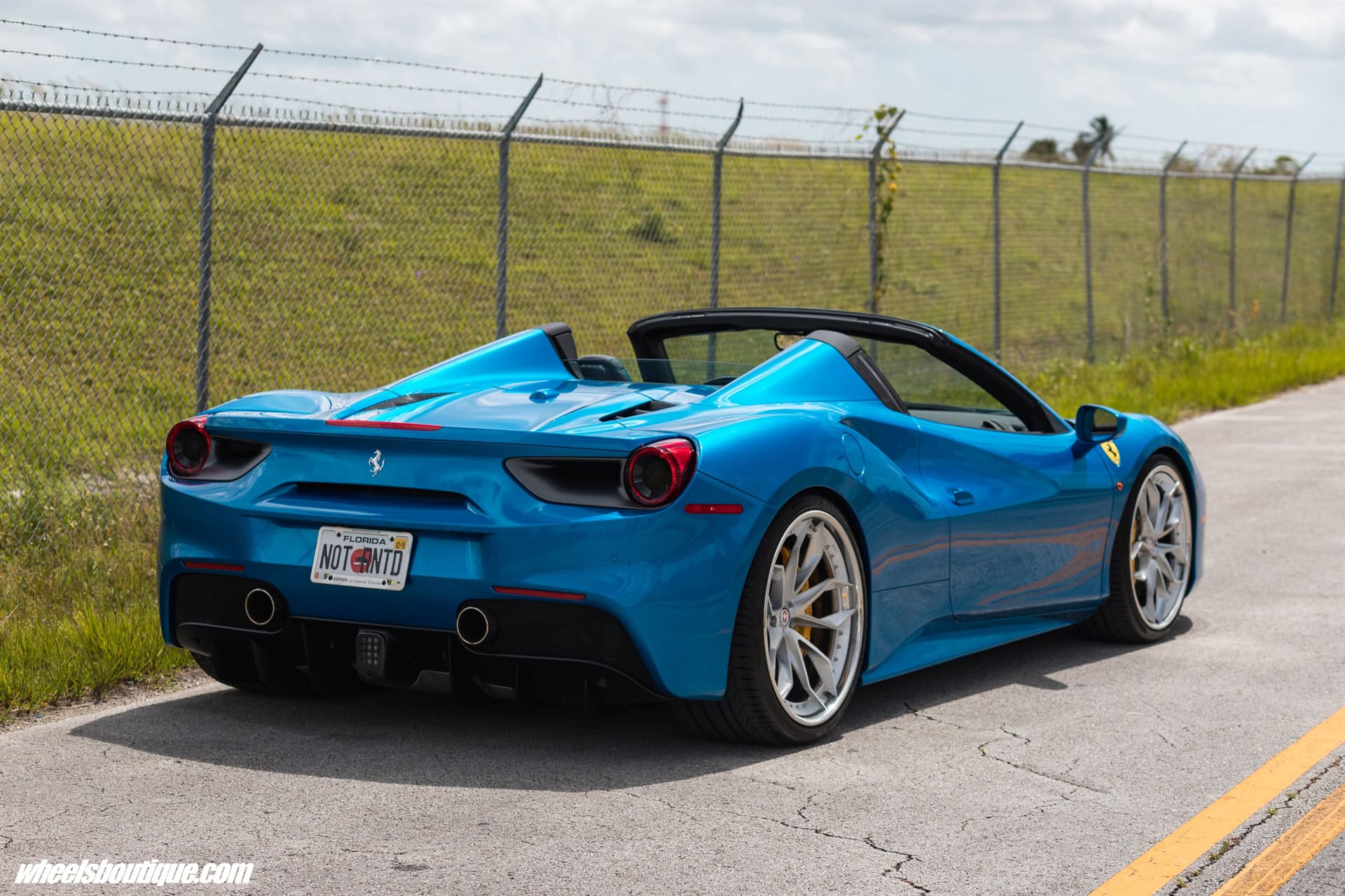 Photo 21 of Ferrari 488 Spider | Blu Corza | on HRE S201 | Brushed Clear