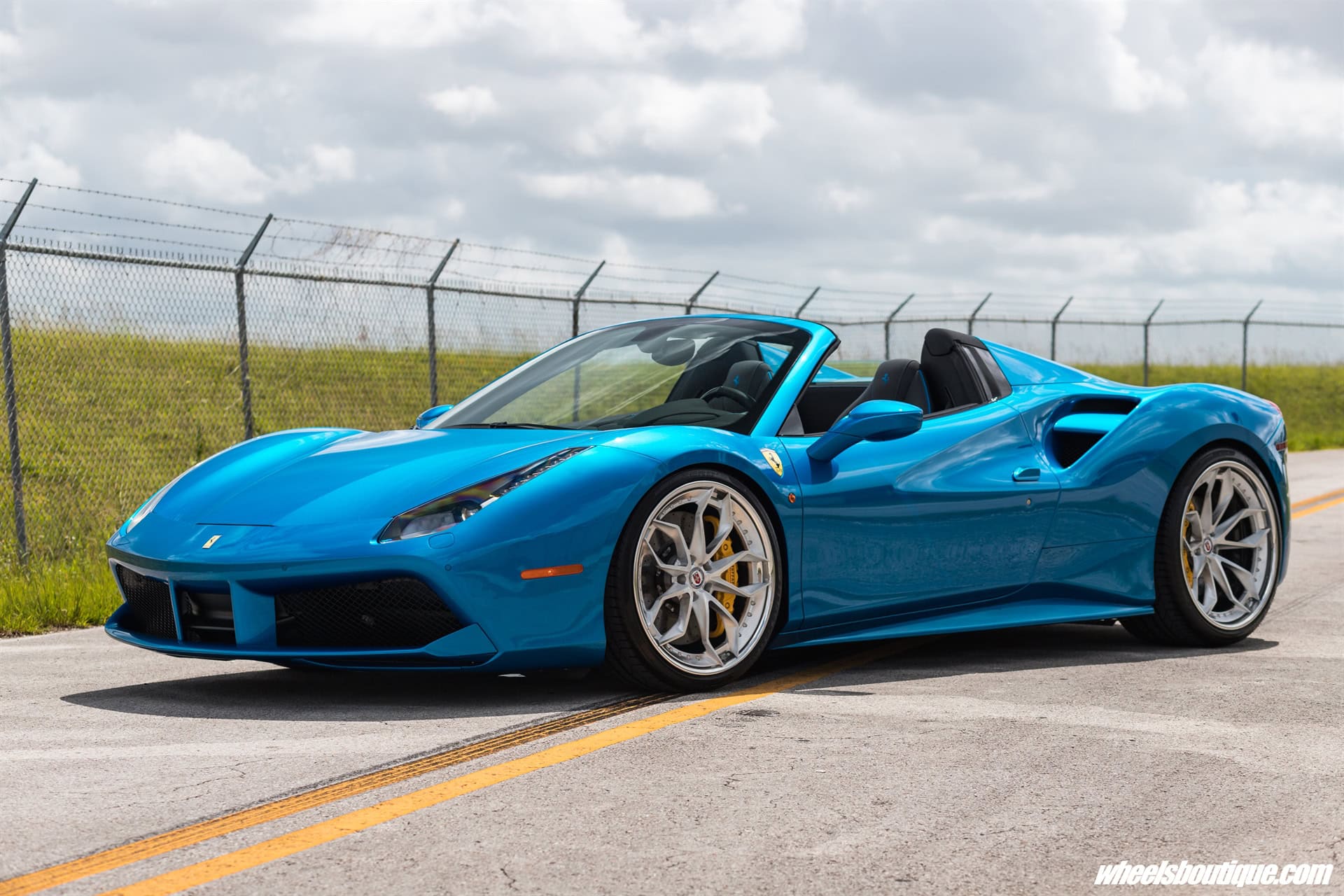 Photo 24 of Ferrari 488 Spider | Blu Corza | on HRE S201 | Brushed Clear