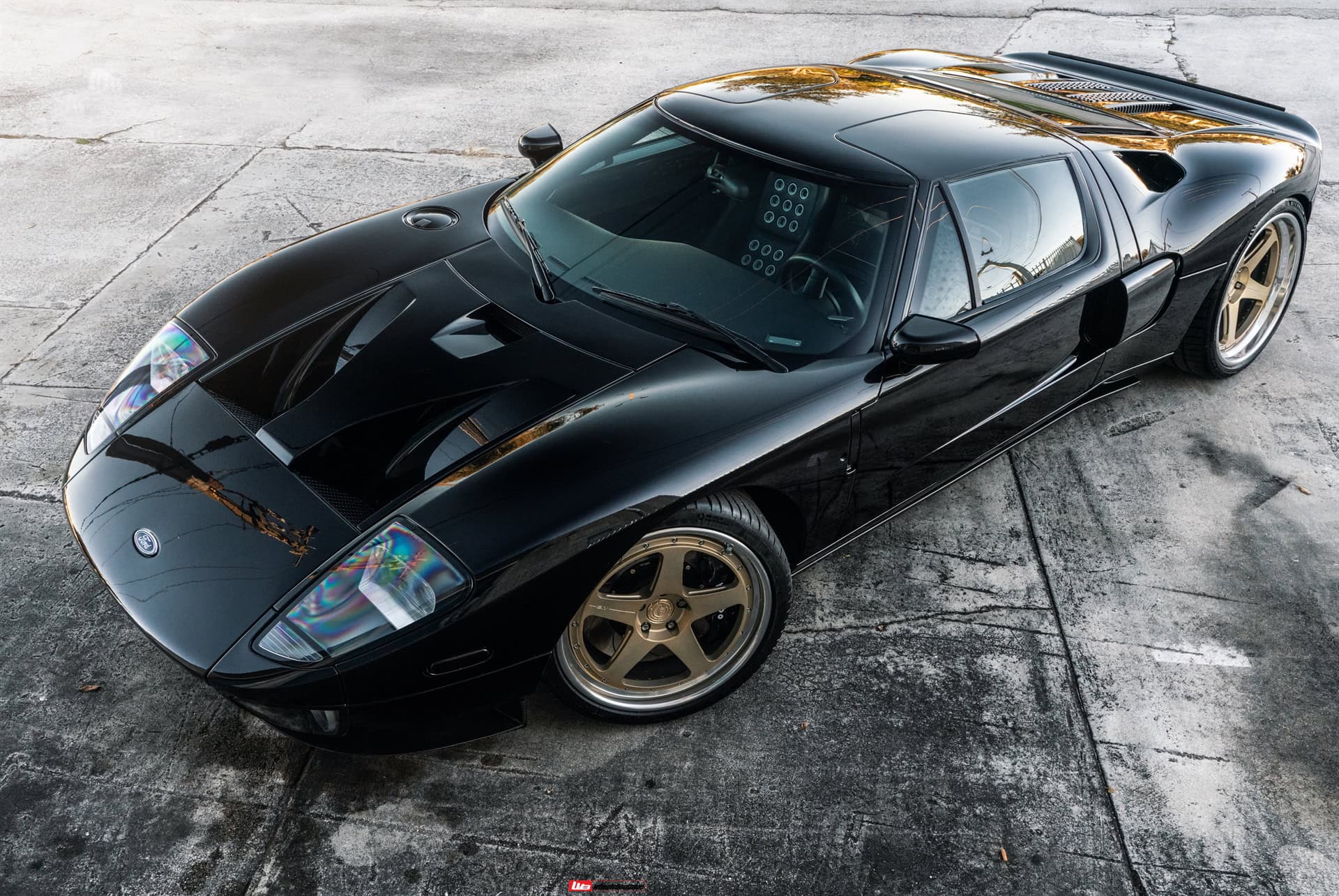 Photo 21 of Ford GT MKI | on AL13 C005R  | Frozen Polished Gold