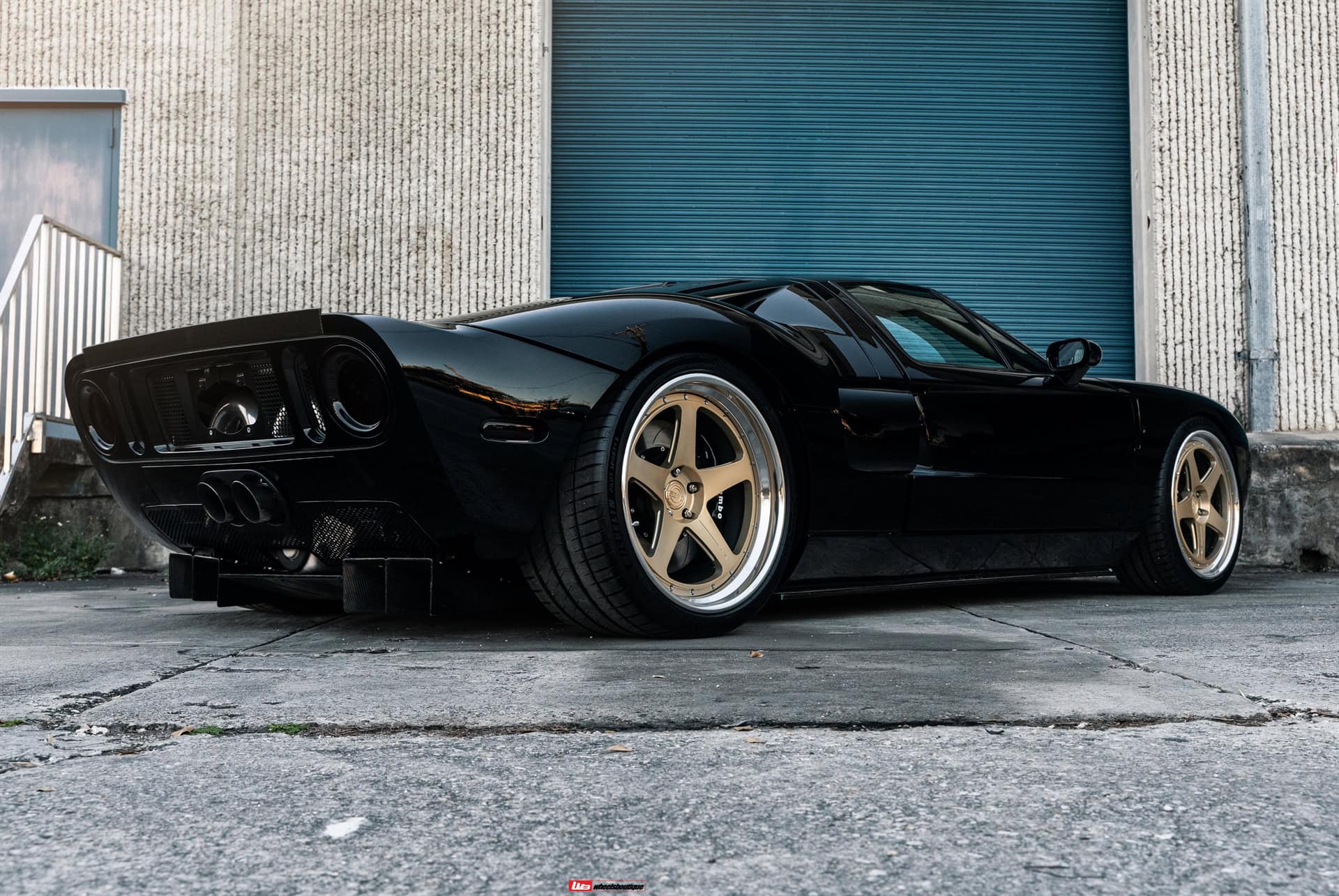 Photo 23 of Ford GT MKI | on AL13 C005R  | Frozen Polished Gold