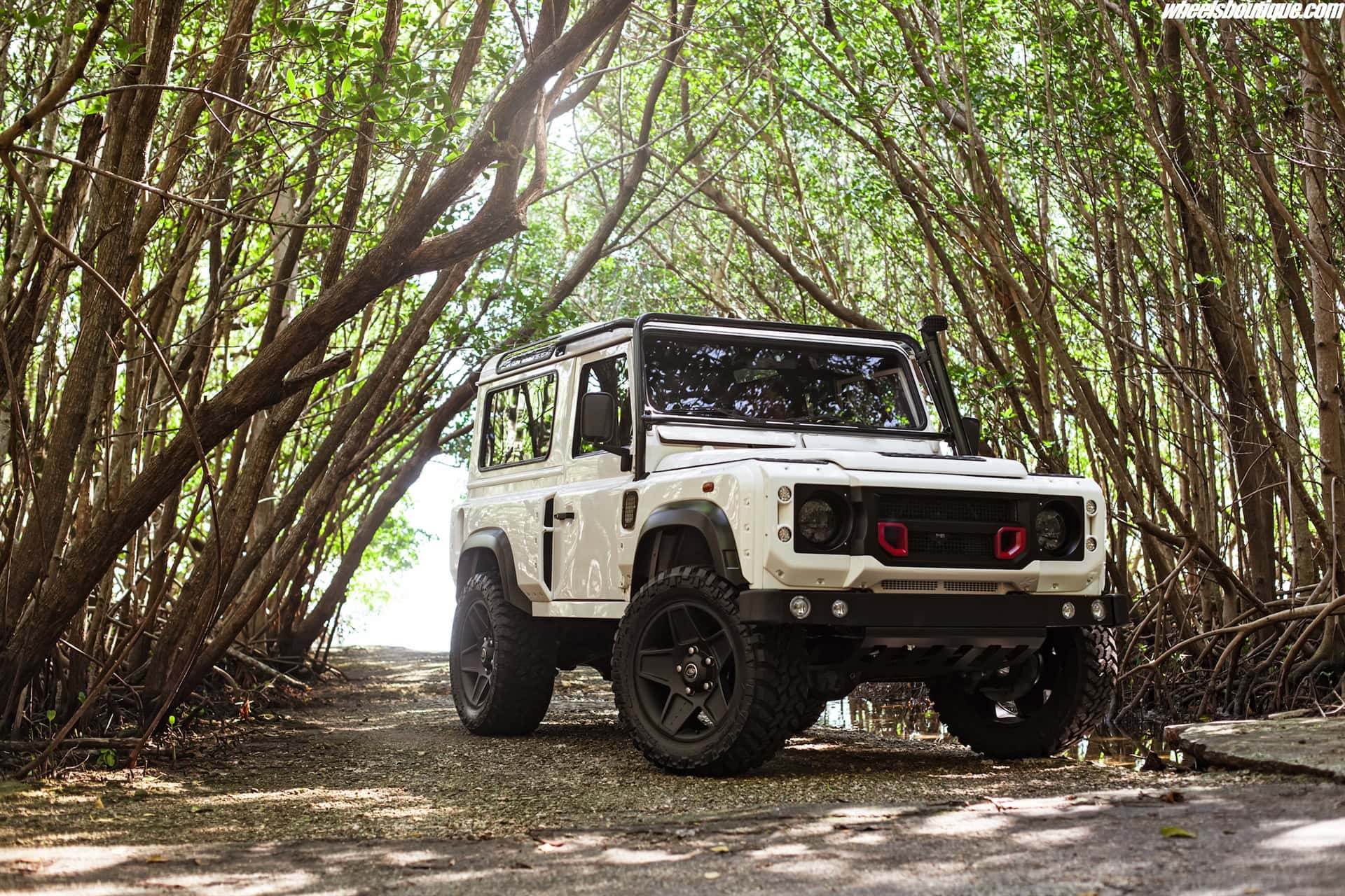 Land Rover Defender – Kahn Design WideBody