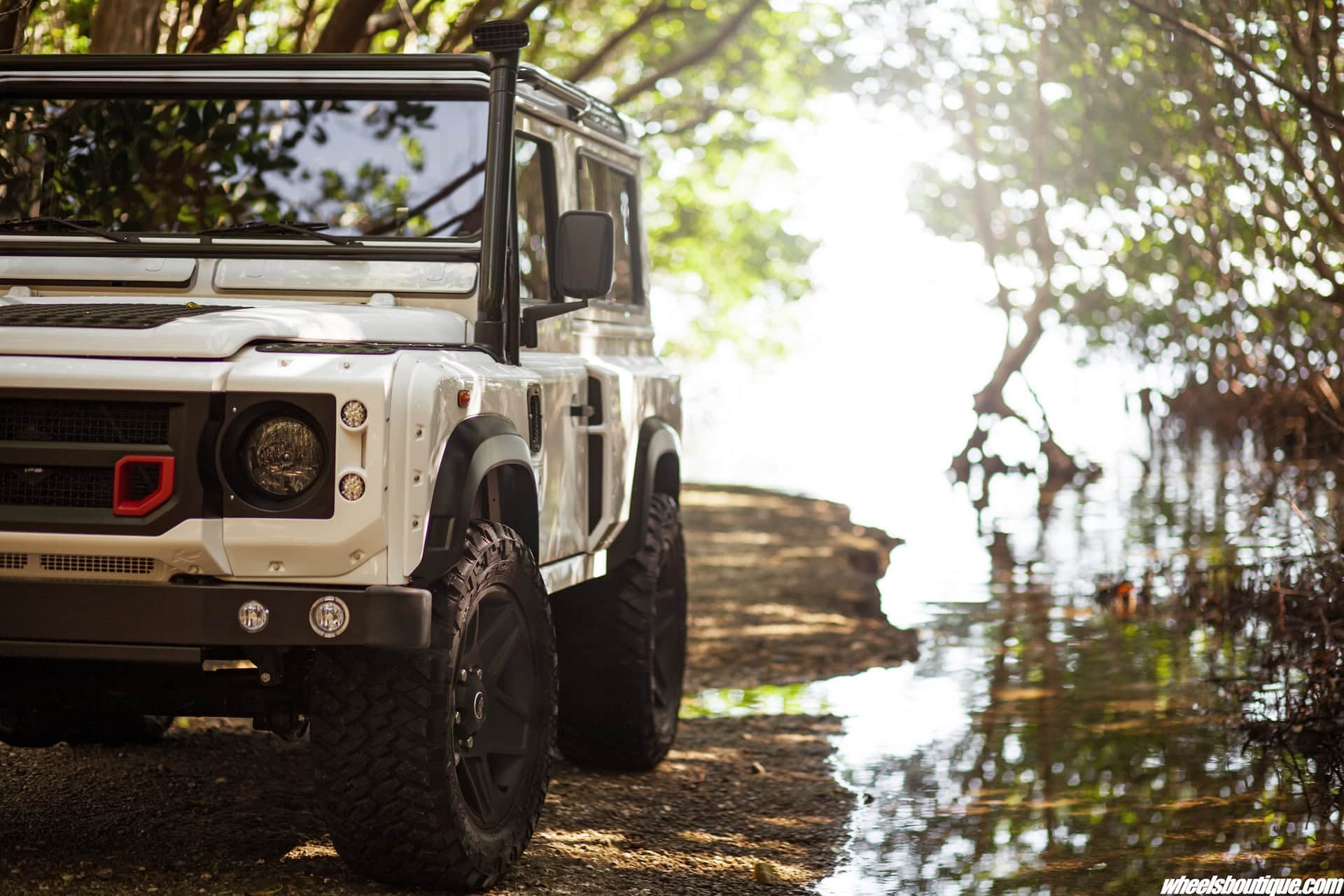Land Rover Defender – Kahn Design WideBody