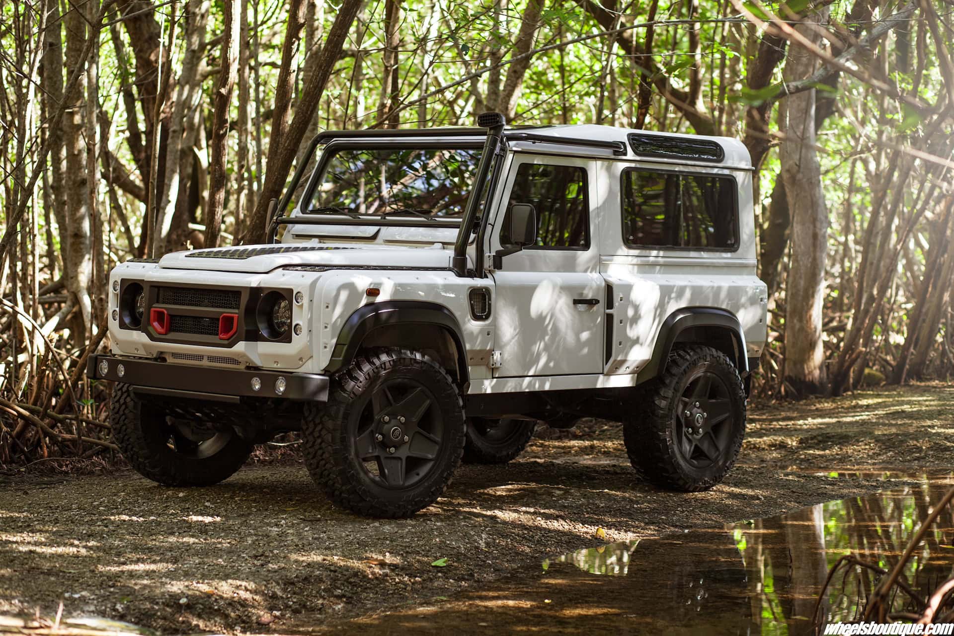 Land Rover Defender – Kahn Design WideBody