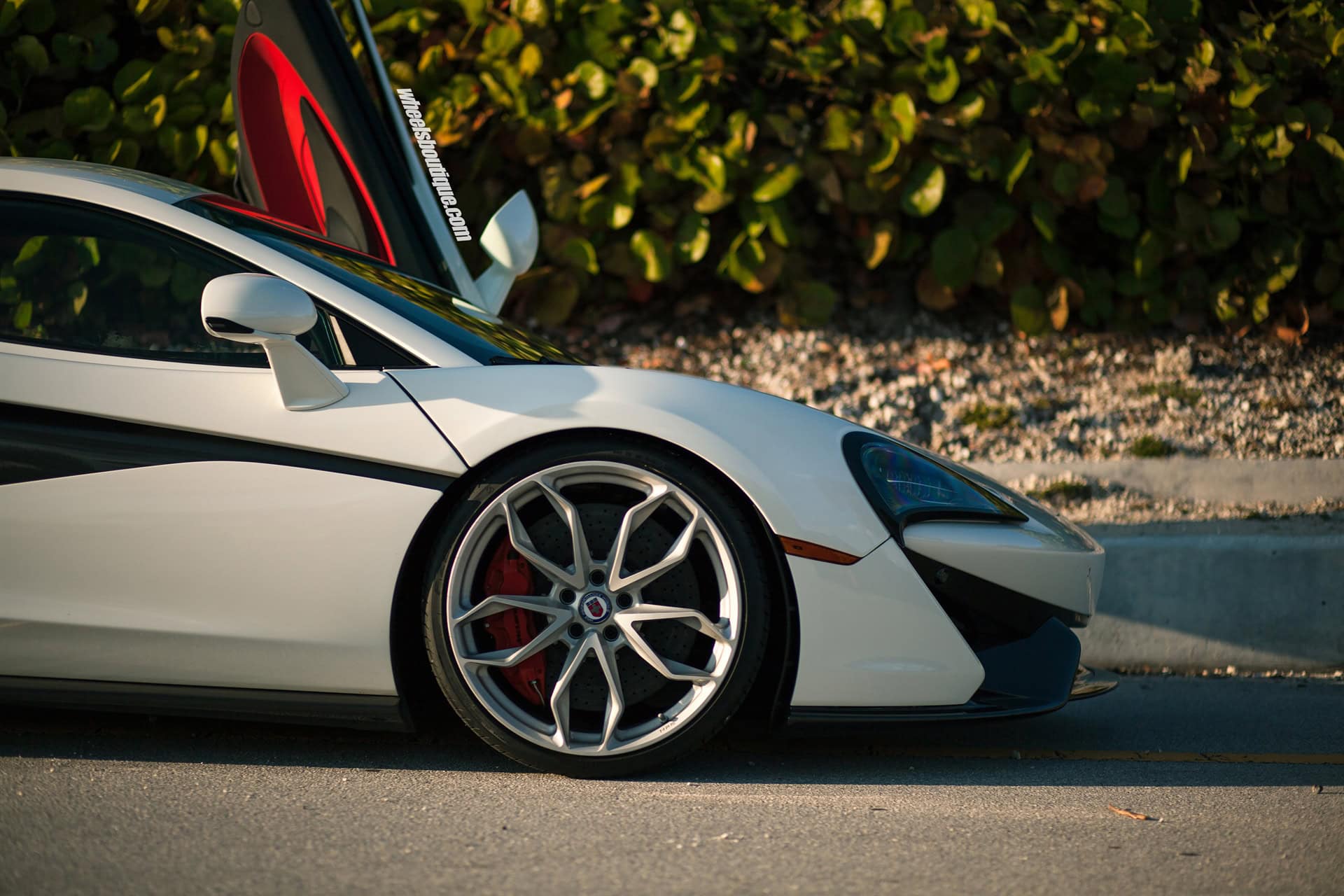 HRE P201 w/ Novitec Full Carbon Aero Kit | Mclaren 570S