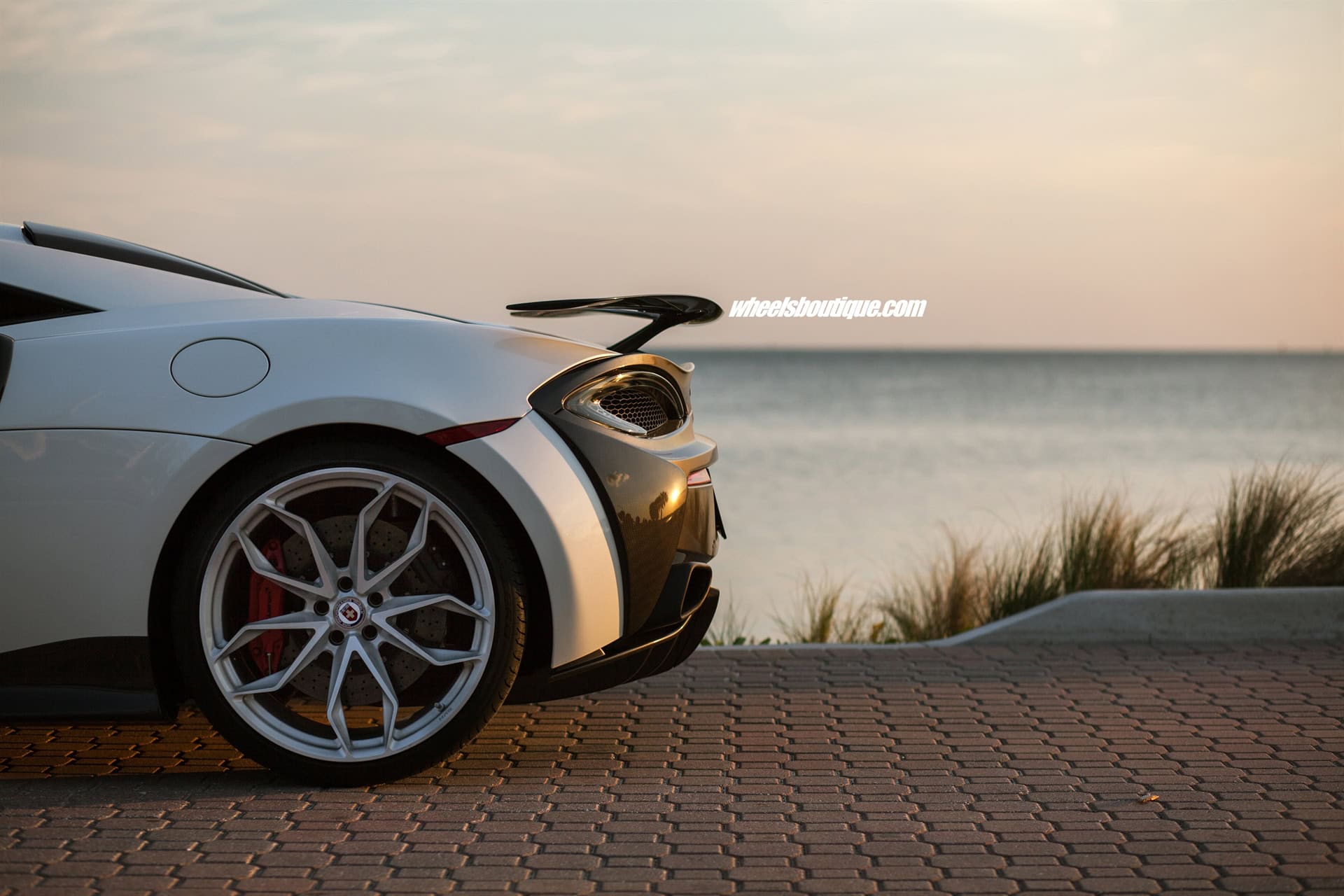 Photo 22 of HRE P201 w/ Novitec Full Carbon Aero Kit | Mclaren 570S
