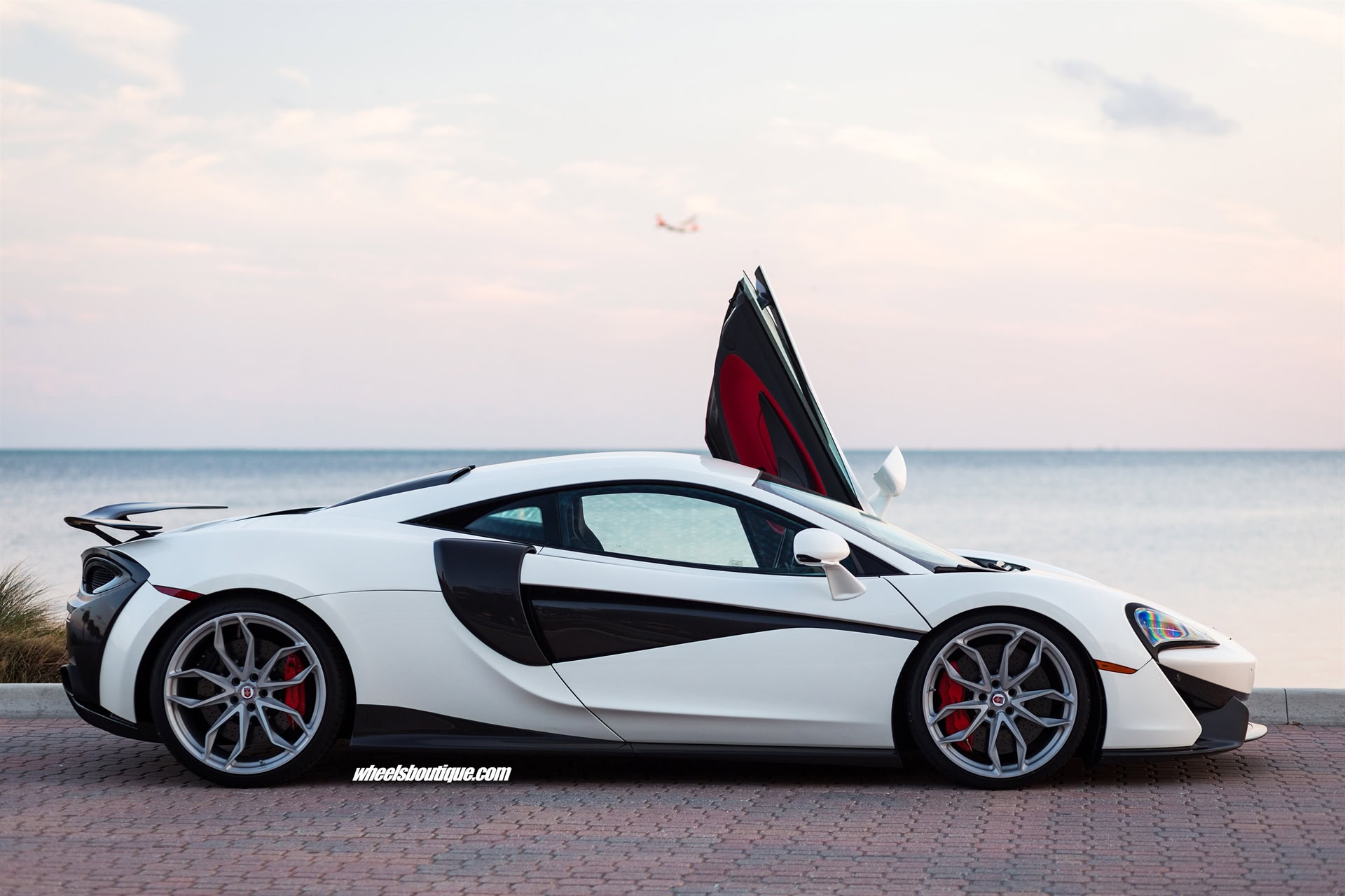 HRE P201 w/ Novitec Full Carbon Aero Kit | Mclaren 570S