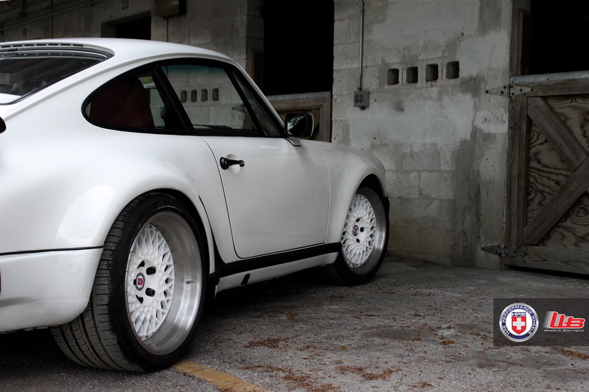 PORSCHE 930 TURBO ON HRE 501